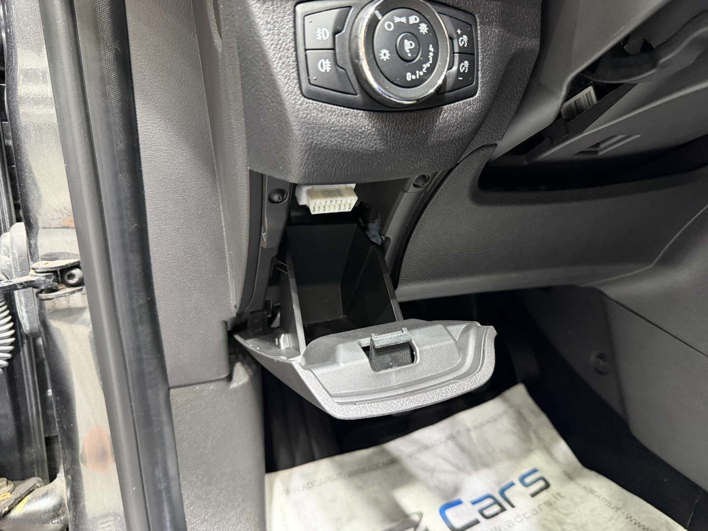 Tourneo Connect 1.0 EcoBoost Plus *5 POSTI*DOPPIA PORTA*VETRI SCURI* - immagine 40