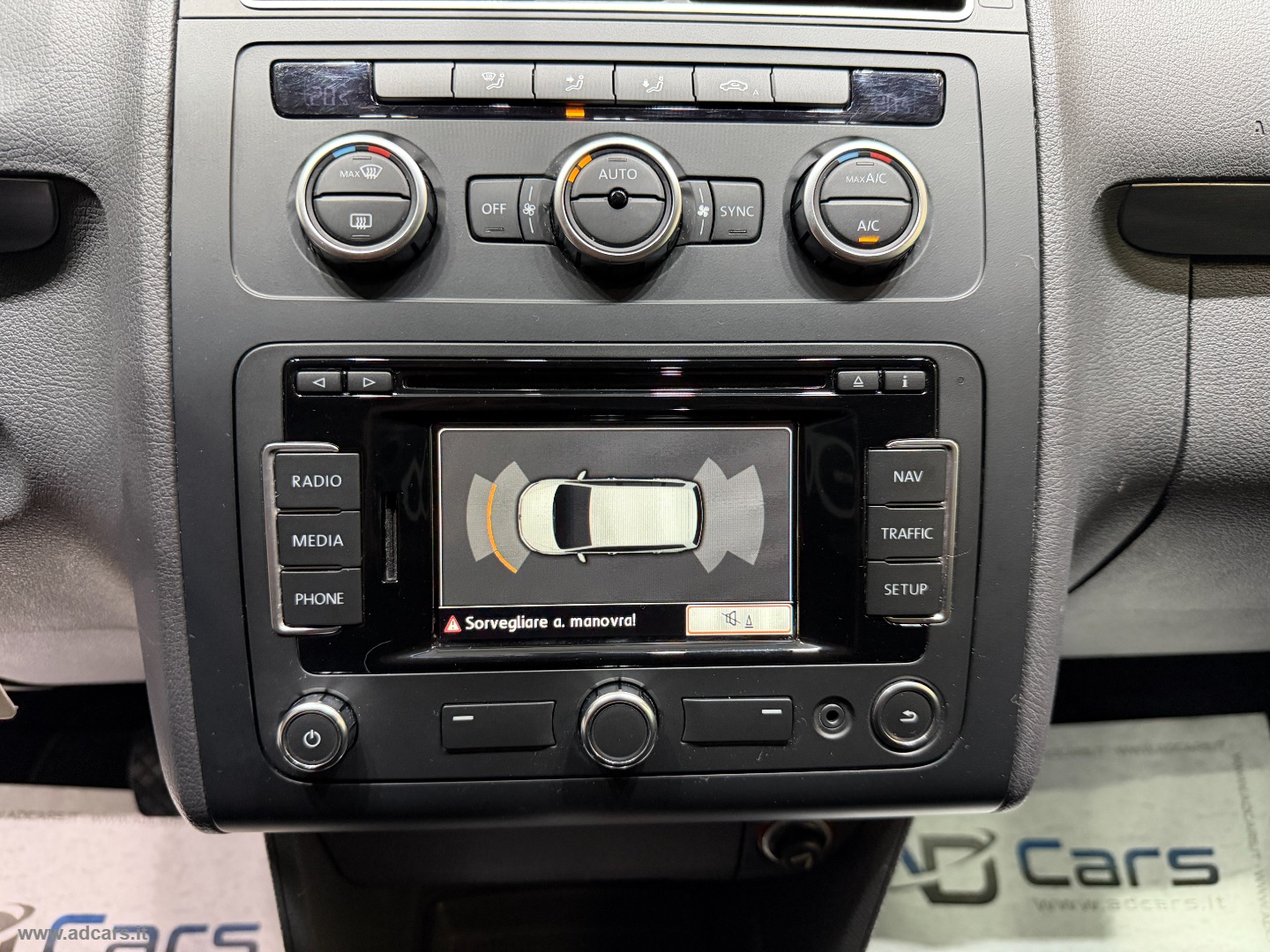 Touran 2.0 TDI 150 CV DSG Business BMT - immagine 40