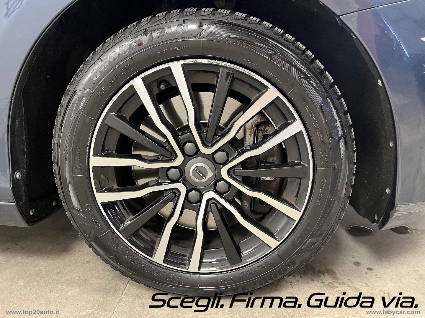 V40 D2 Geartronic Momentum|FARI LED|8 GOMME|PELLE - immagine 40