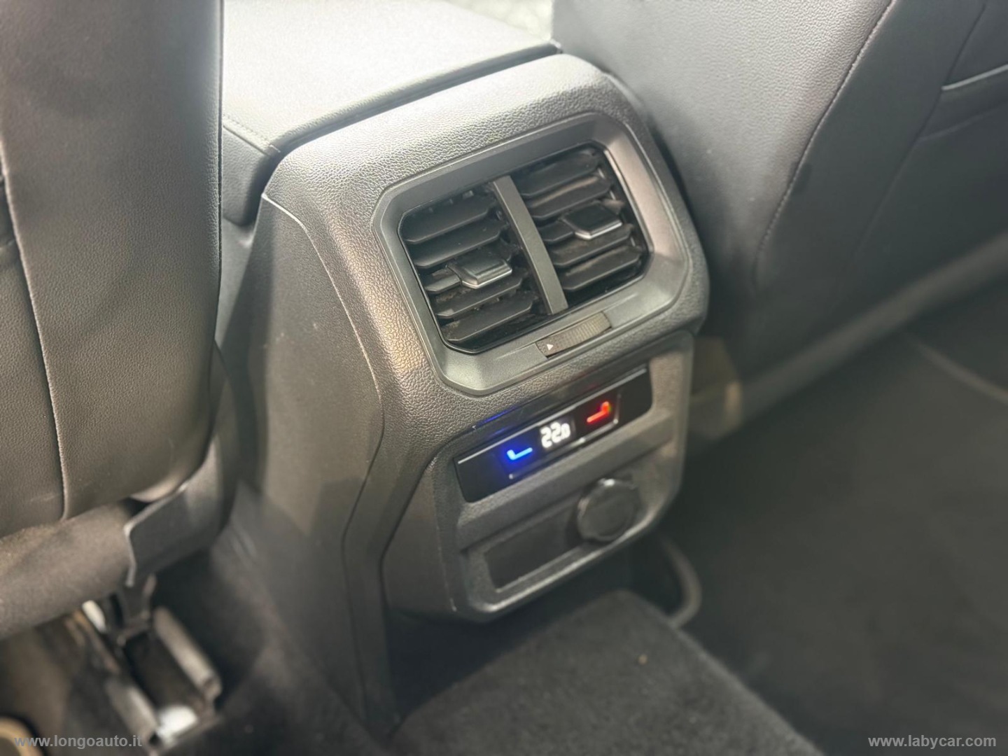 Tiguan 2.0 TDI 150 CV DSG R-Line PRONTA CONSEGNA - immagine 40