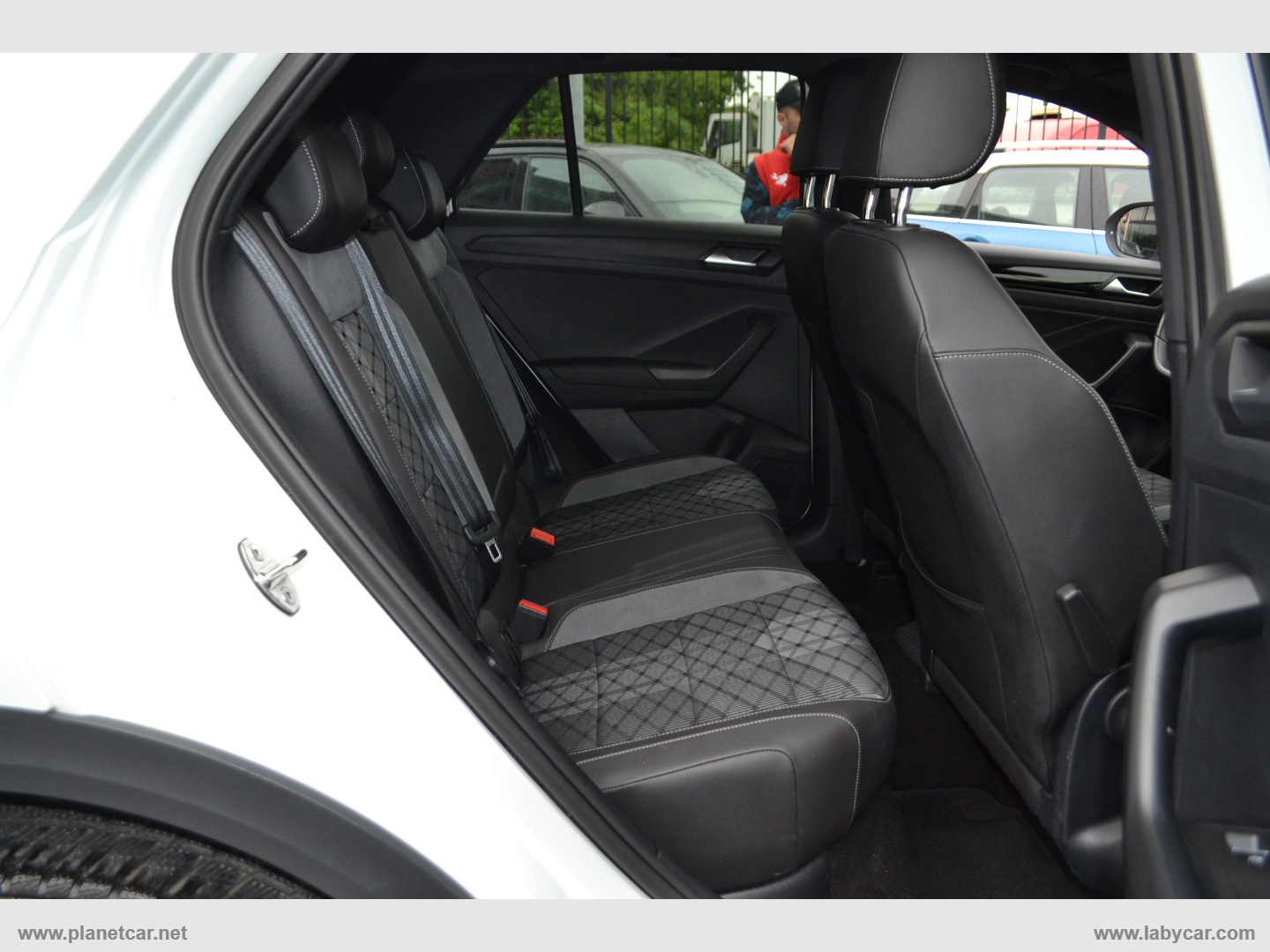 T-Roc 2.0 TDI SCR 150CV DSG 4MOT. R-Line - immagine 41