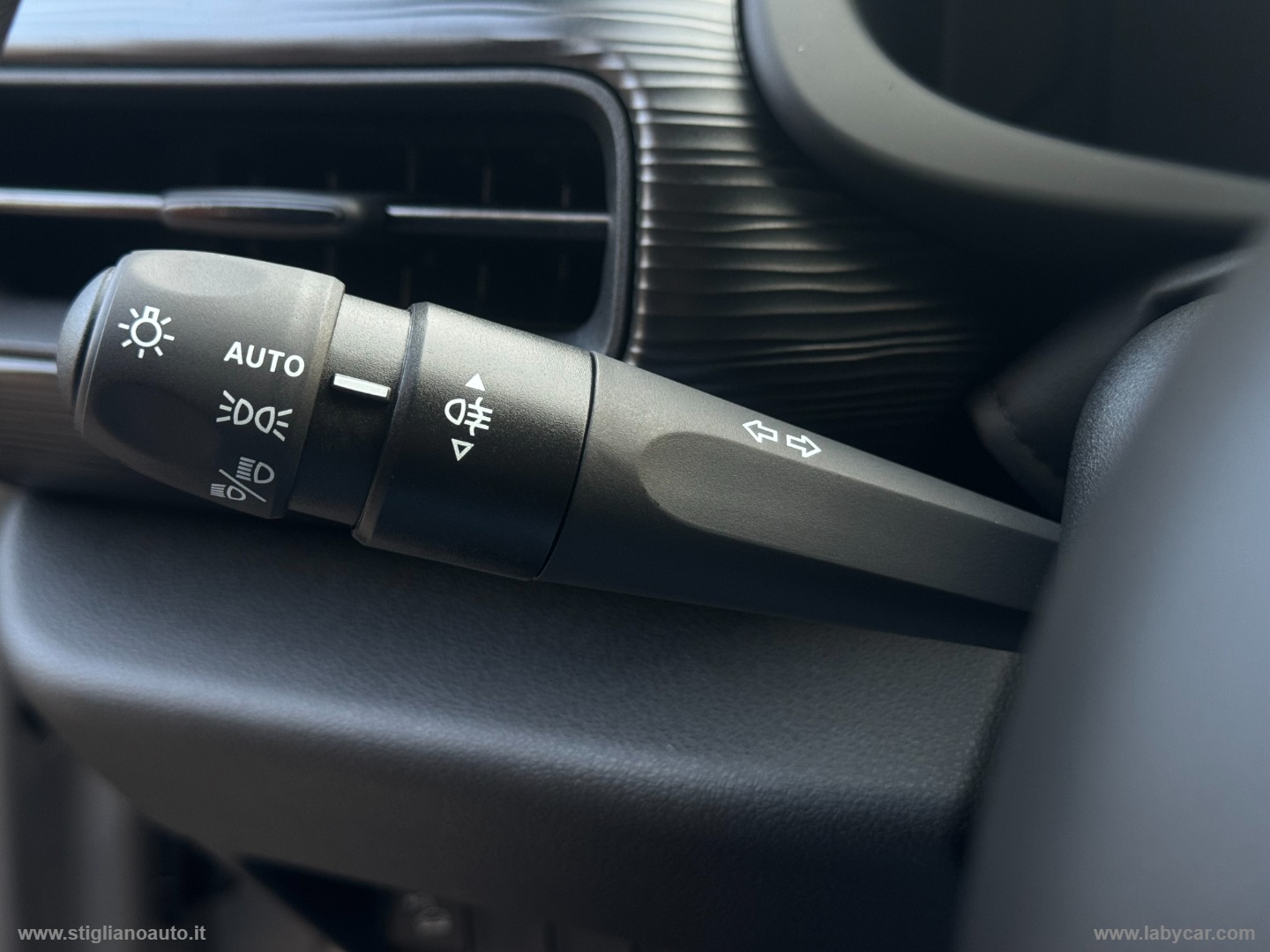 Avenger 1.2 Turbo 110CV e-Hybr.Longitude - immagine 41