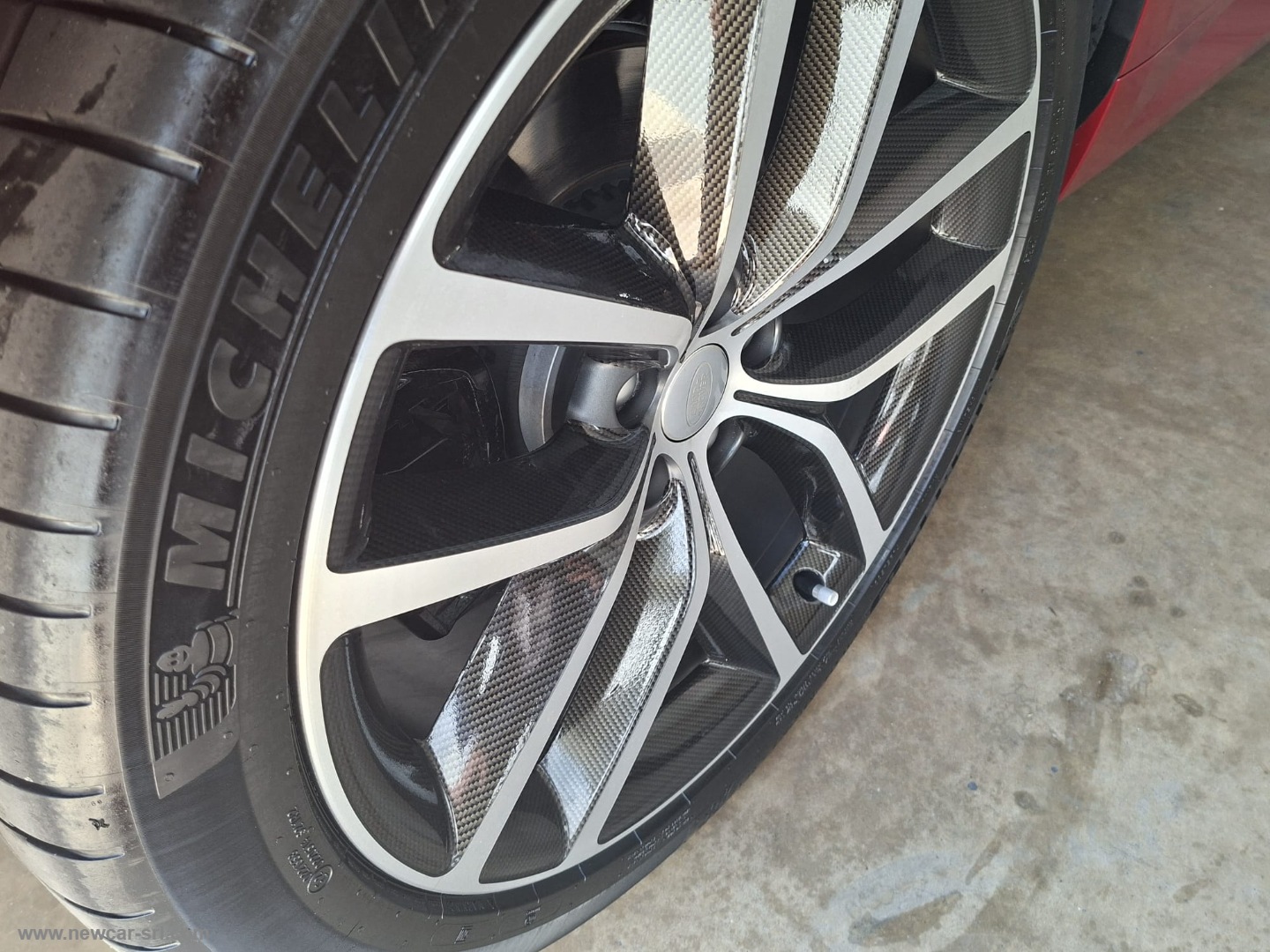 Range Rover 3.0D I6 300 CV HSE - immagine 41