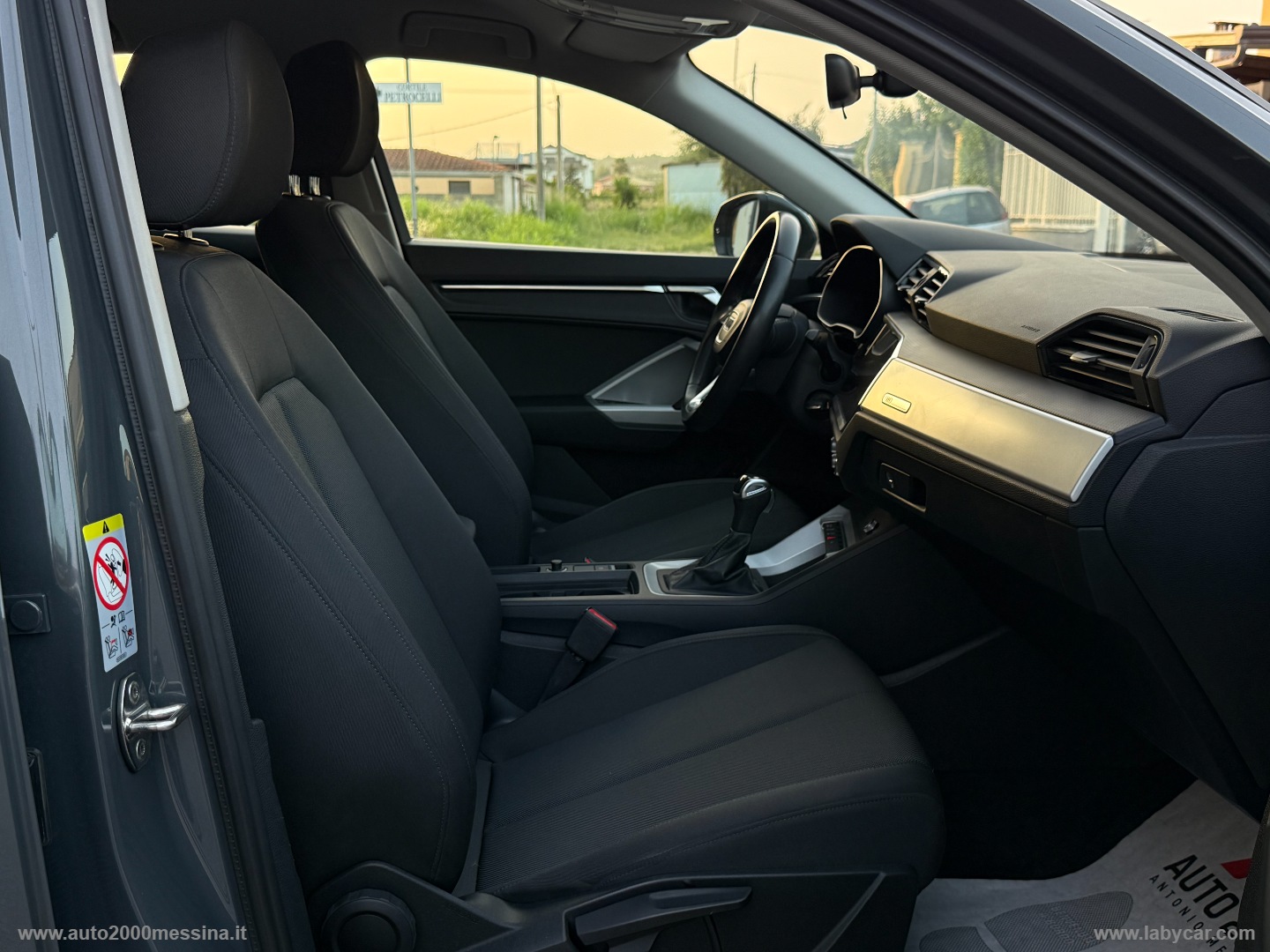 Q3 SPB 35 TDI S tronic Business Plus - immagine 41