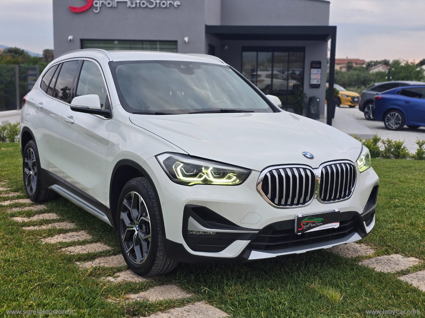X1 xDrive18d xLine Plus - immagine 41