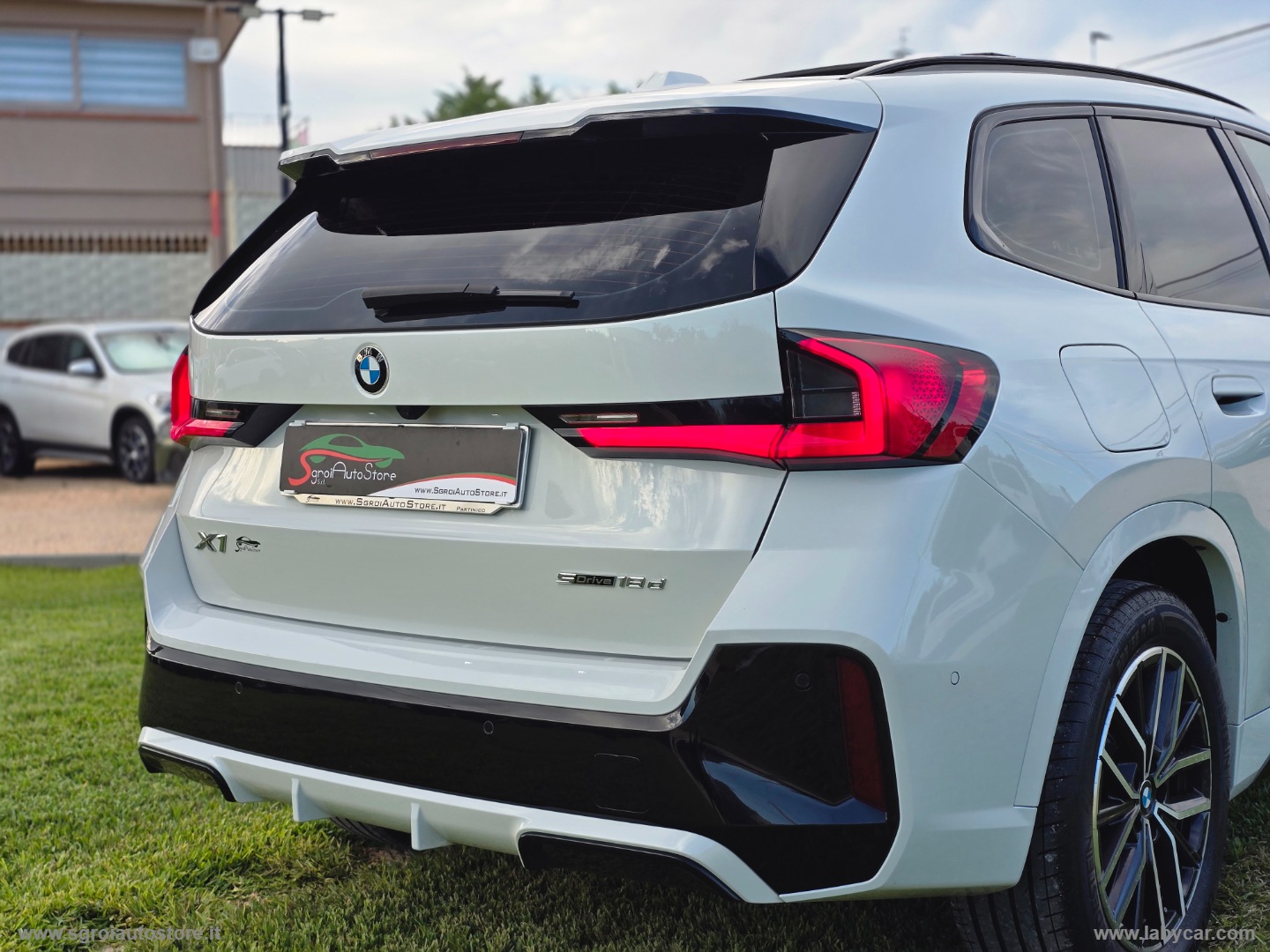 X1 sDrive 18d Msport TETTUCCIO + CAMERE 360° - immagine 42
