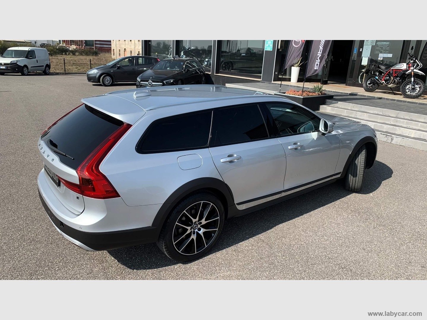 V90 Cross Country D4 AWD Geartronic Pro GANCIO TRAINO I.V.A. - immagine 43
