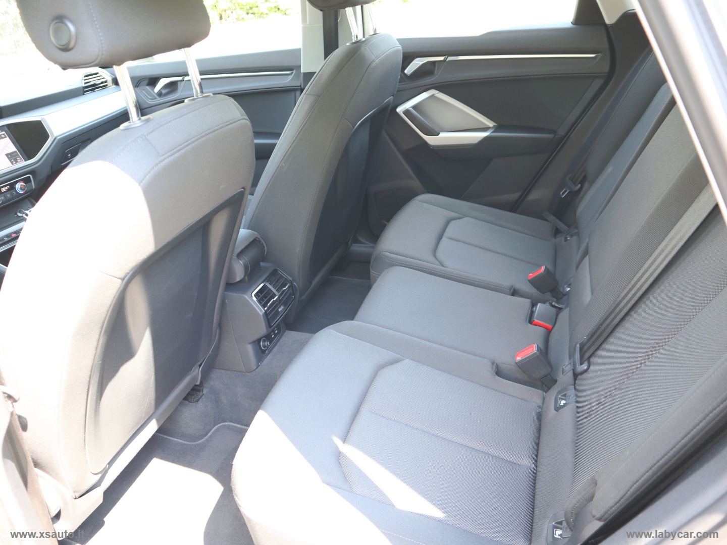 Q3 35 TFSI S tronic Business Advanced - immagine 43