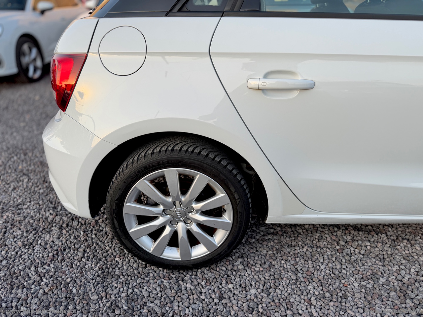 A1 SPORTBACK 1.4 TDI BI XENON LED NAVI - immagine 43