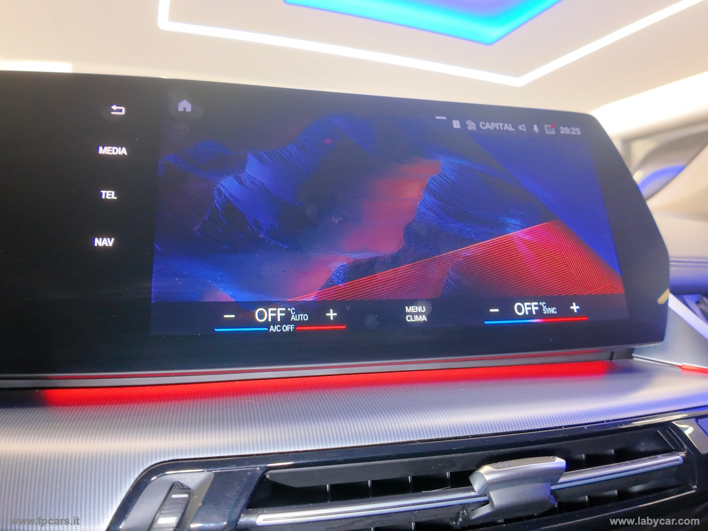 218d Active Tourer Luxury - immagine 43