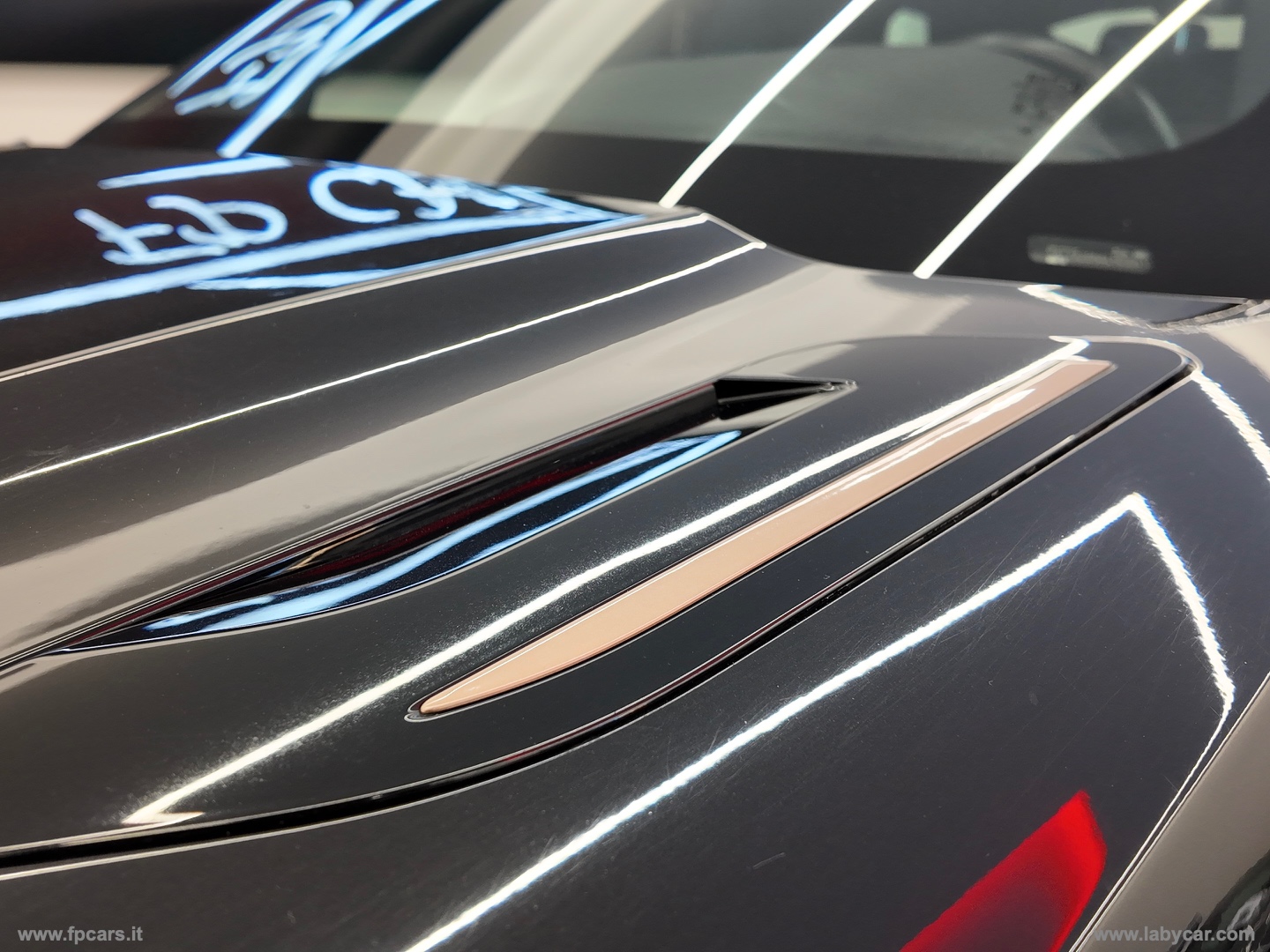 RR Evoque 2.0D L.Flw 150 AWD R-Dyn.HSE - immagine 43
