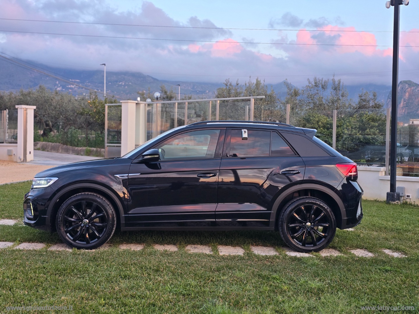 T-Roc 2.0 TDI SCR R-Line - immagine 43