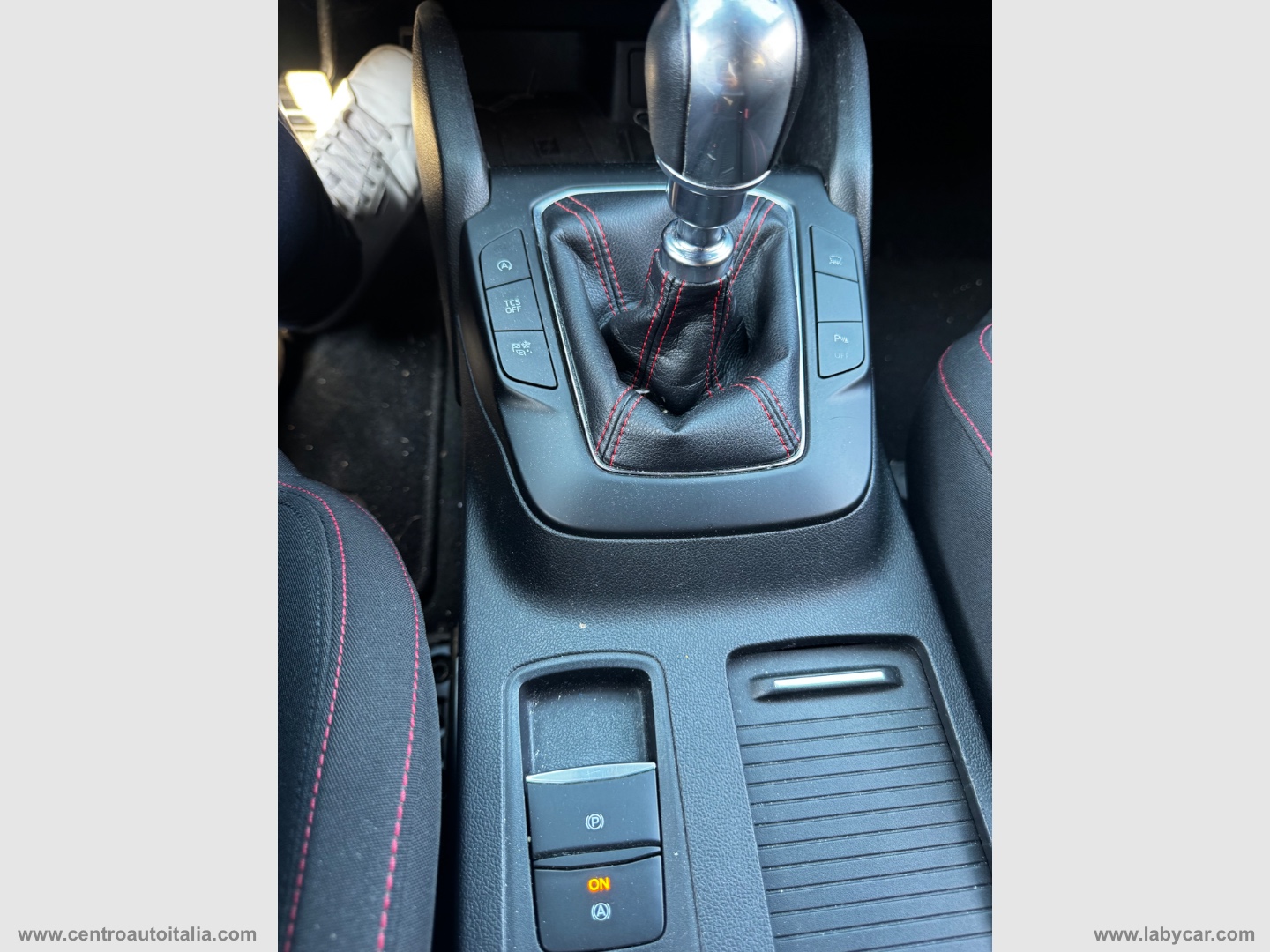 Focus 1.5 EcoBlue 120CV 5p. ST Line - immagine 43