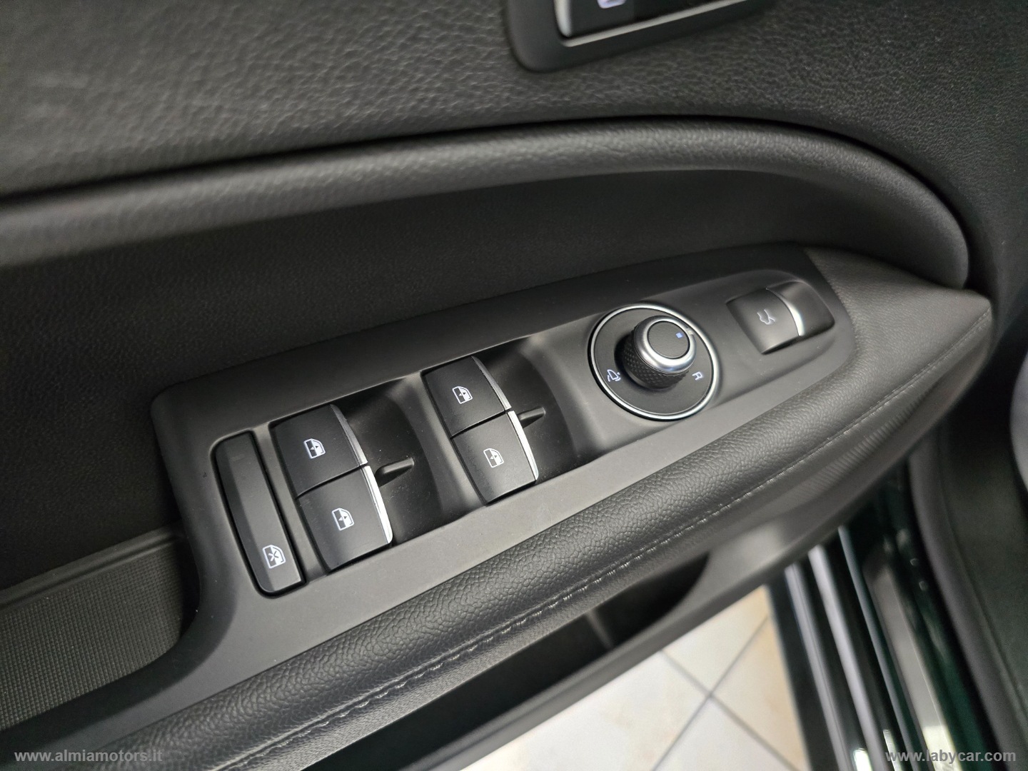 Stelvio 2.2 T.diesel 210 CV AT8 Q4 Ti - immagine 44