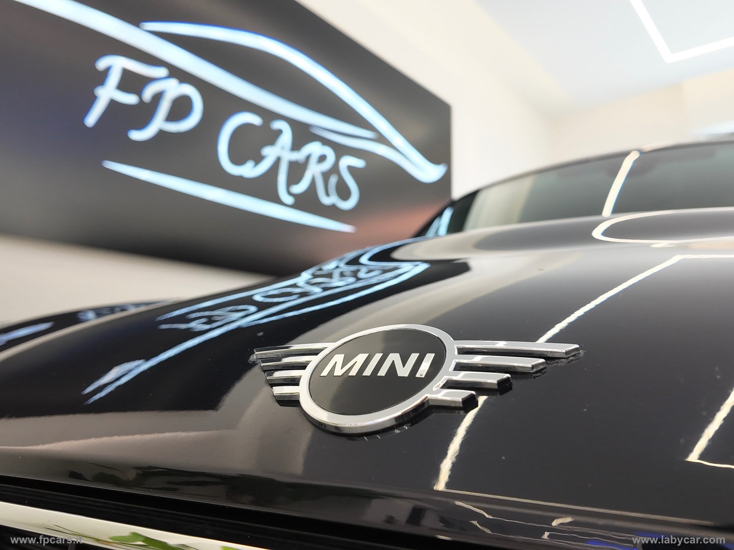 Mini Cooper D Business Countryman Aut. - immagine 44