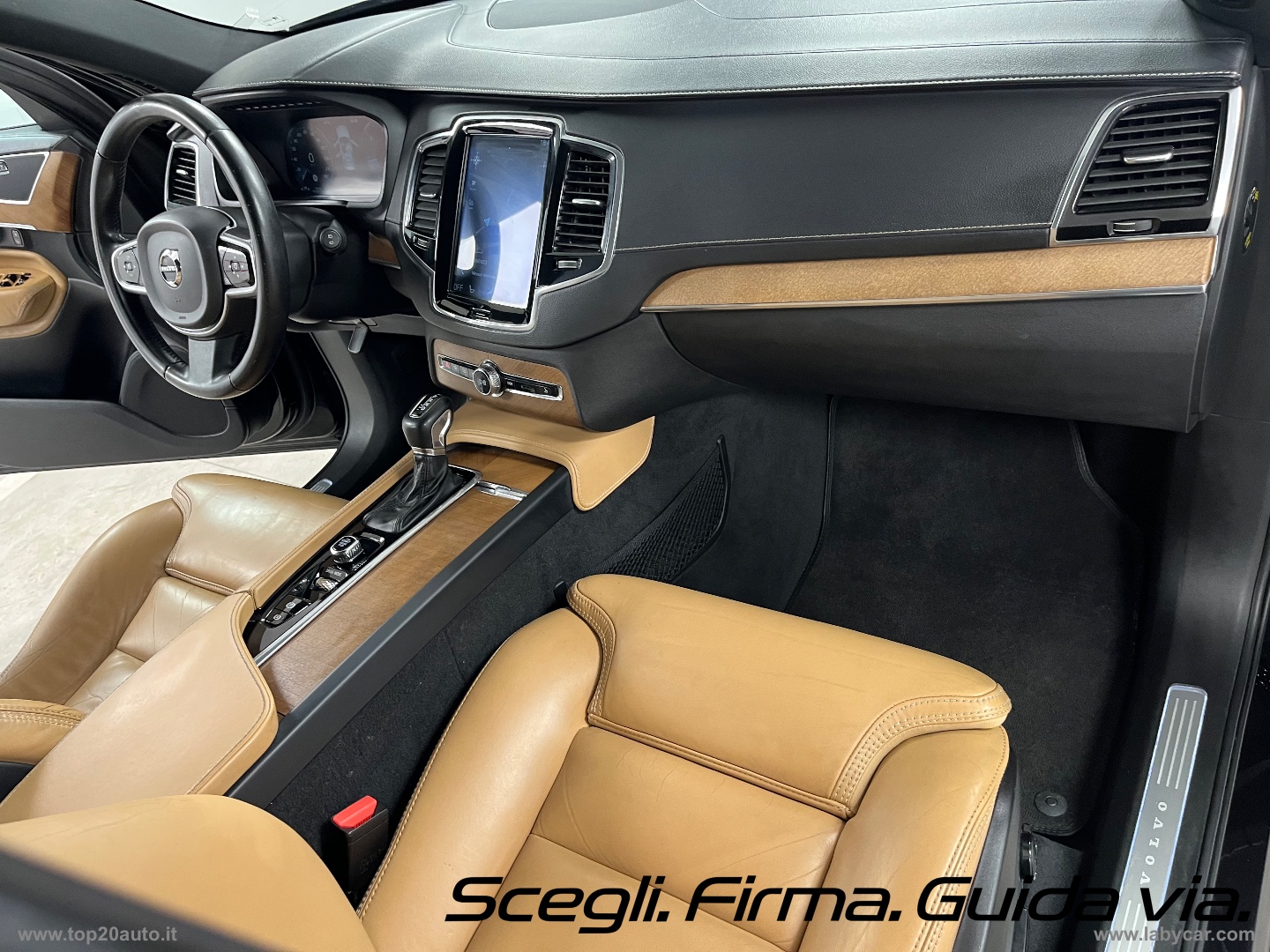 XC90 D5 AWD Geartronic Inscription|TOTAL BLACK|PELLE TOTALE - immagine 45