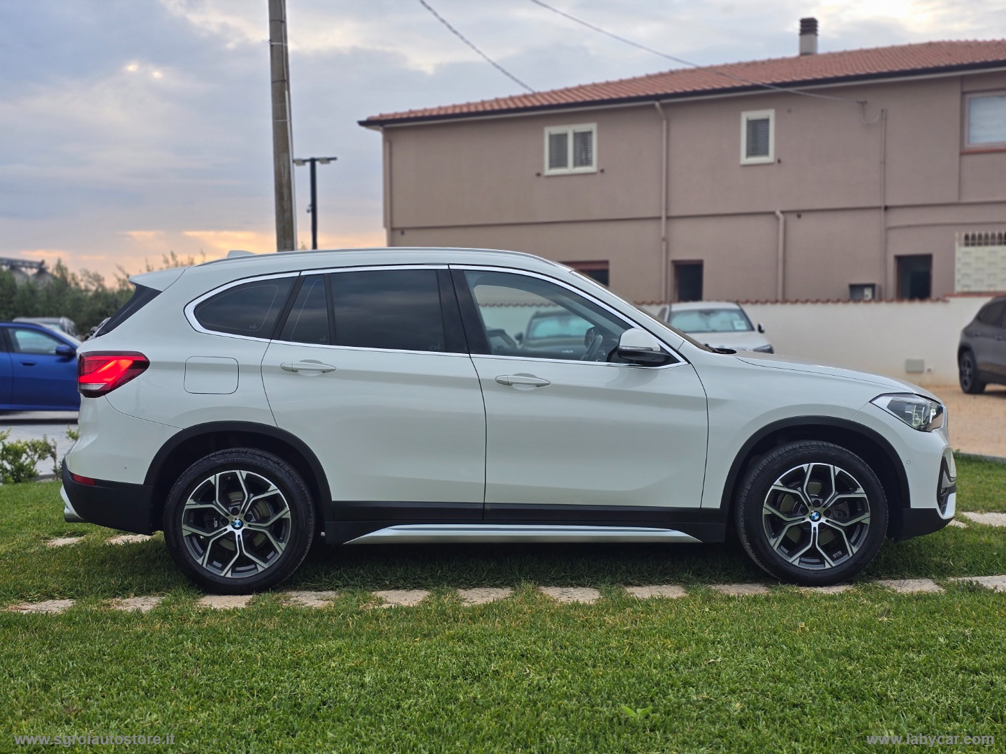 X1 xDrive18d xLine Plus - immagine 45