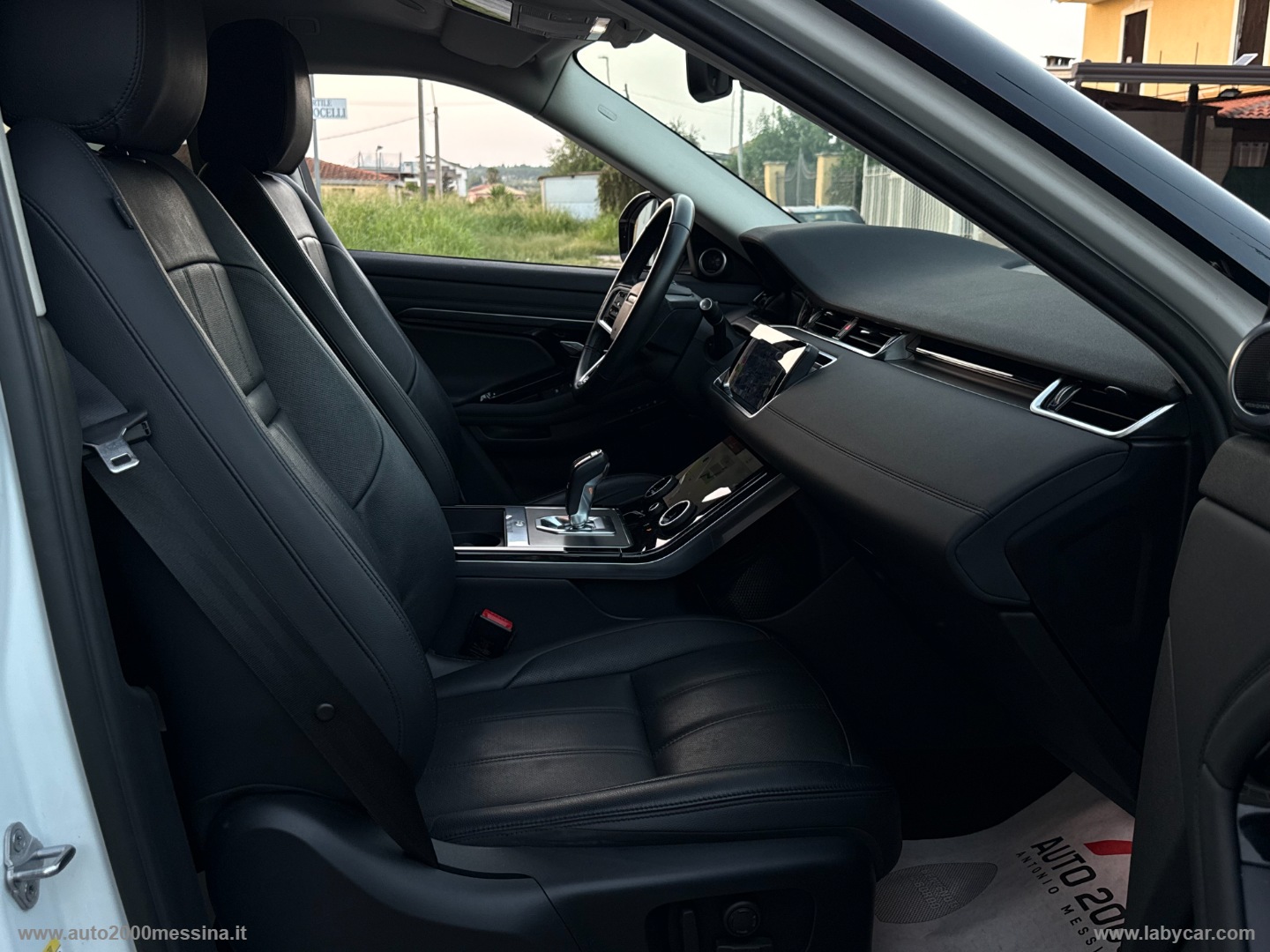 RR Evoque 2.0D I4 163 CV AWD Auto SE - immagine 46