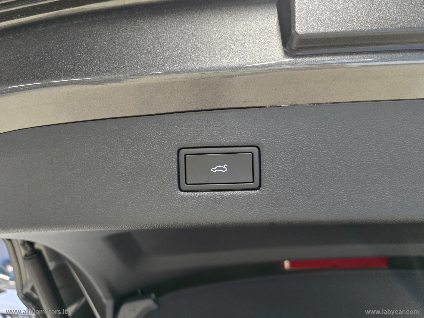 Explorer-E Ext. Range Exp. Prem. 286 CV - immagine 46
