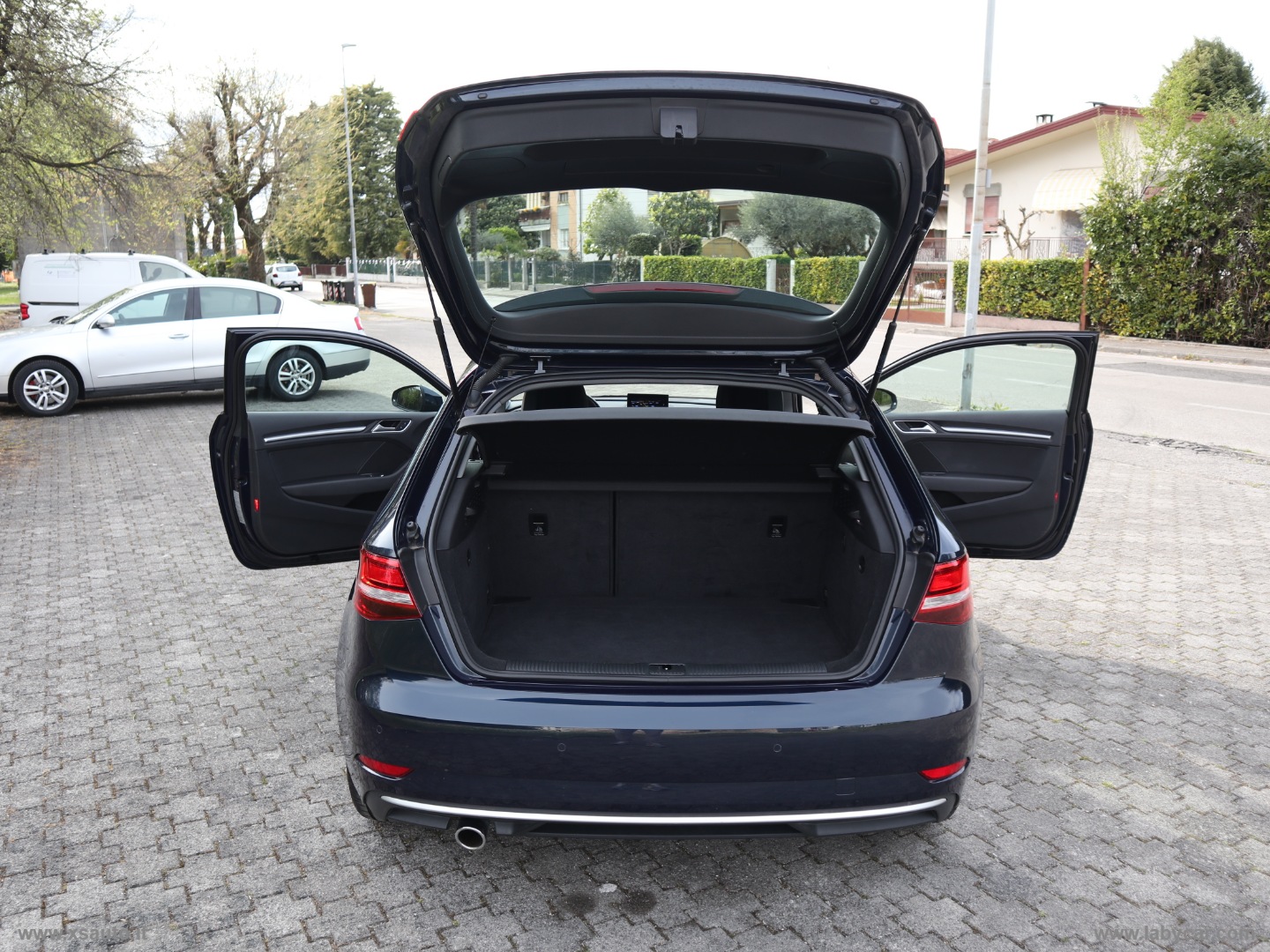 A3 1.6 TDI Sport - immagine 48