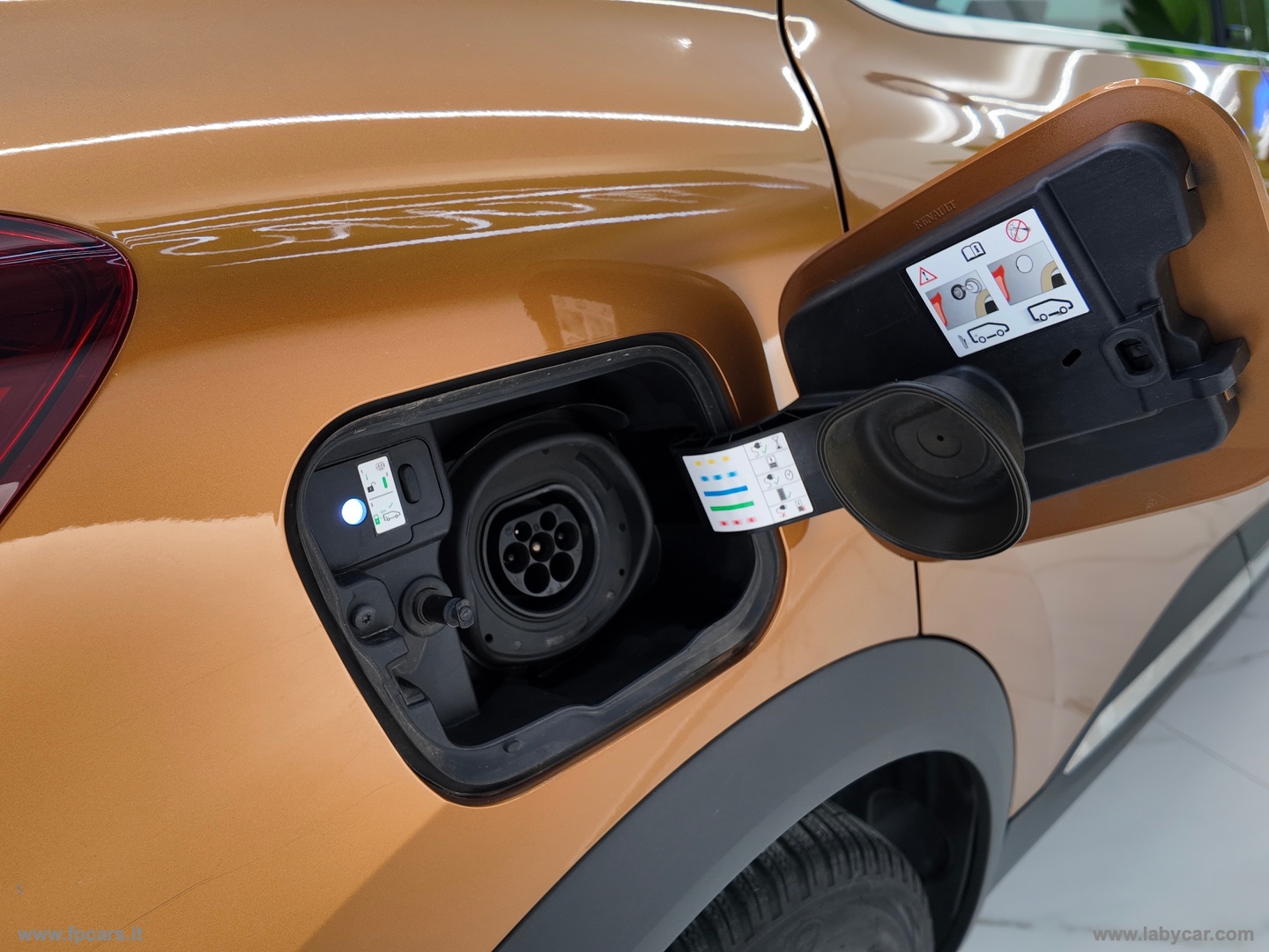 Captur Pl.-in Hybr. E-Tech 160 Init.Par. - immagine 49