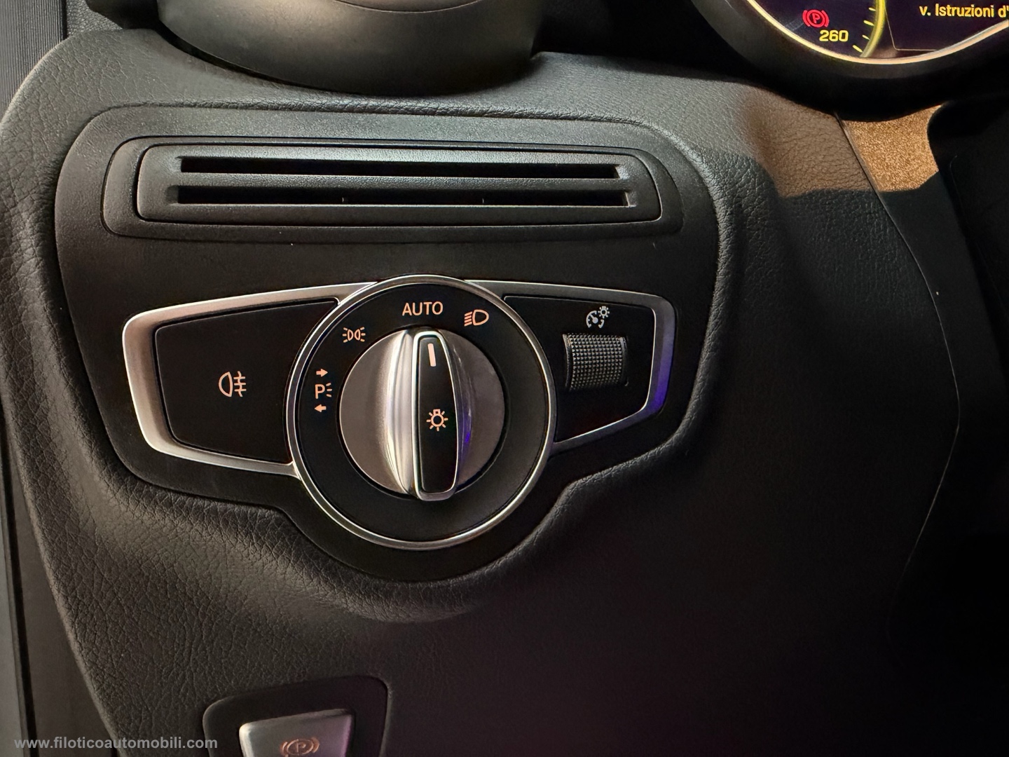 GLC 300 d 4Matic Coupé Premium Plus TETTO APRIBILE- GANCIO TRAINO - LUCI AMBIENT - immagine 50
