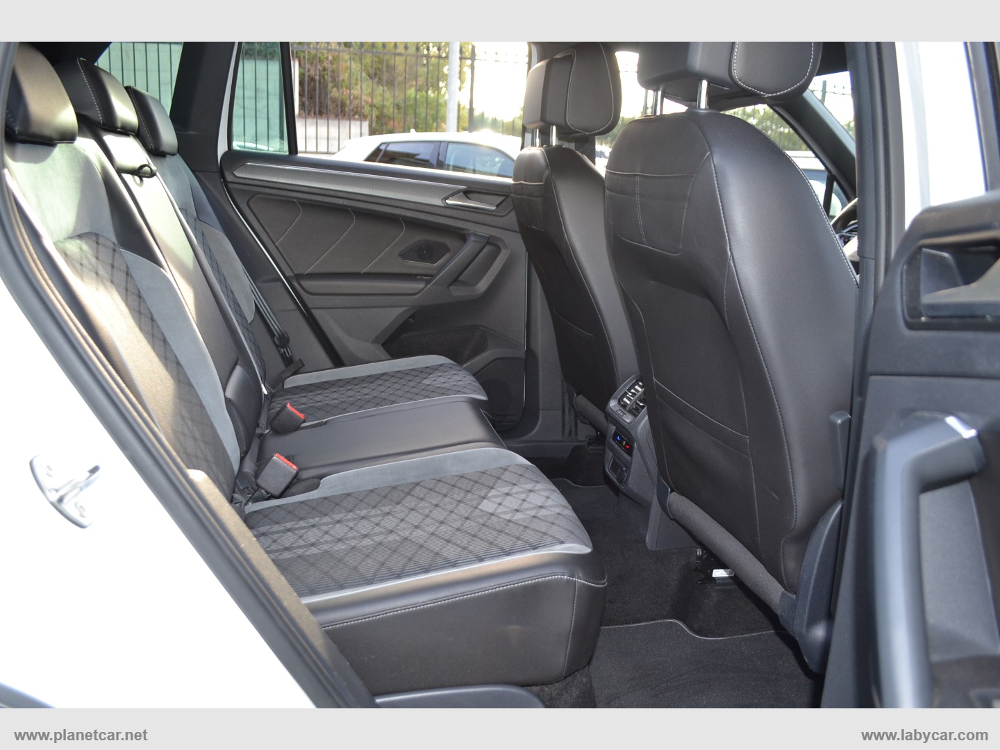 Tiguan 1.5 TSI 150CV DSG ACT R-Line - immagine 50