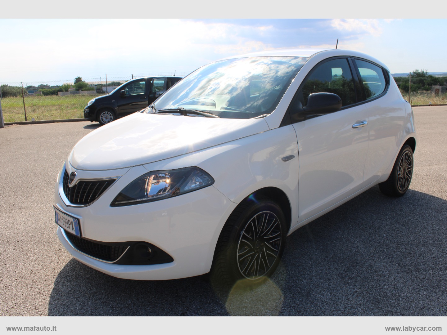 Ypsilon 1.0 FireFly 5p.S&S Hyb. Eco Gold - immagine 2