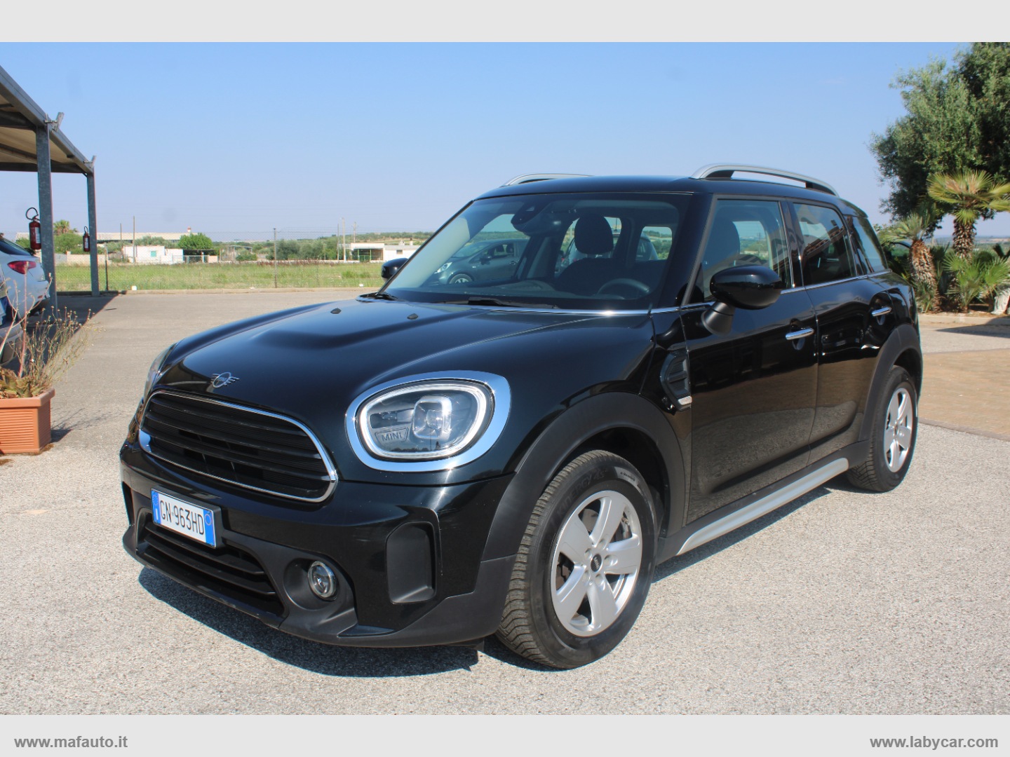 Mini Cooper D Essential Countryman - immagine 2