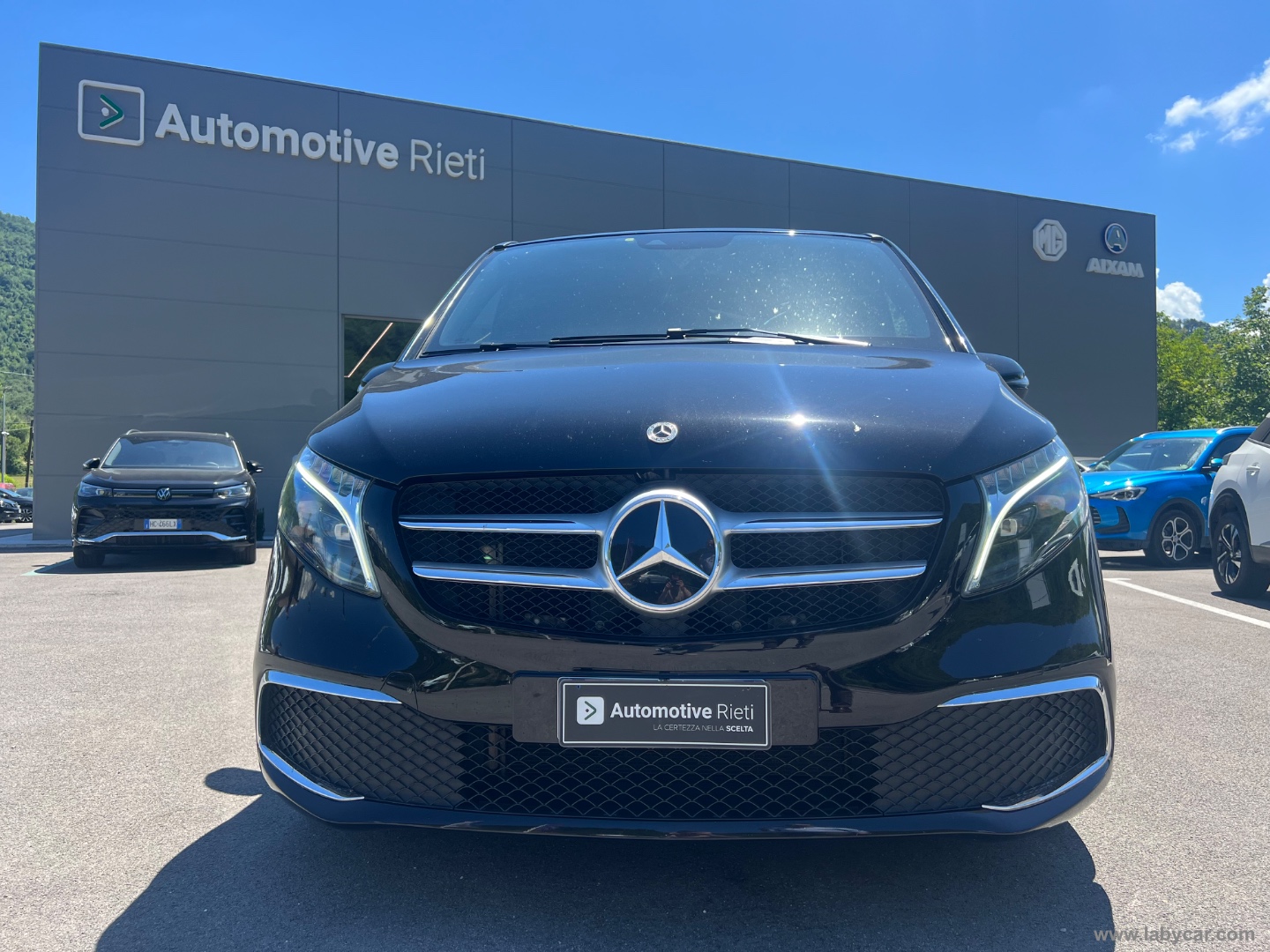V 250 d Aut. Premium Extralong - immagine 2