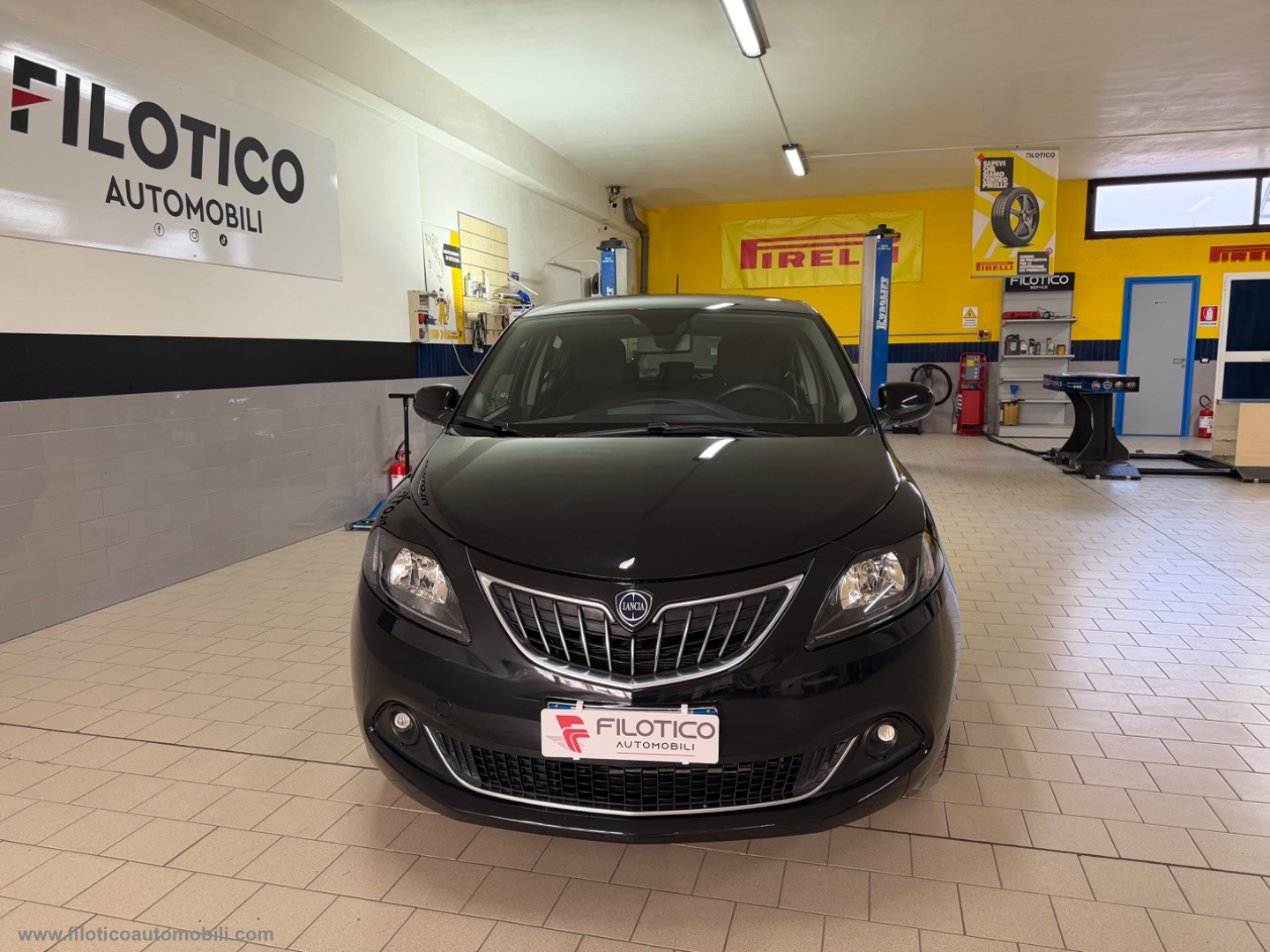 Ypsilon 1.0 FireFly 5p.S&S Hybryd Gold NEW GOLD - MOTORE IBRIDO - immagine 2