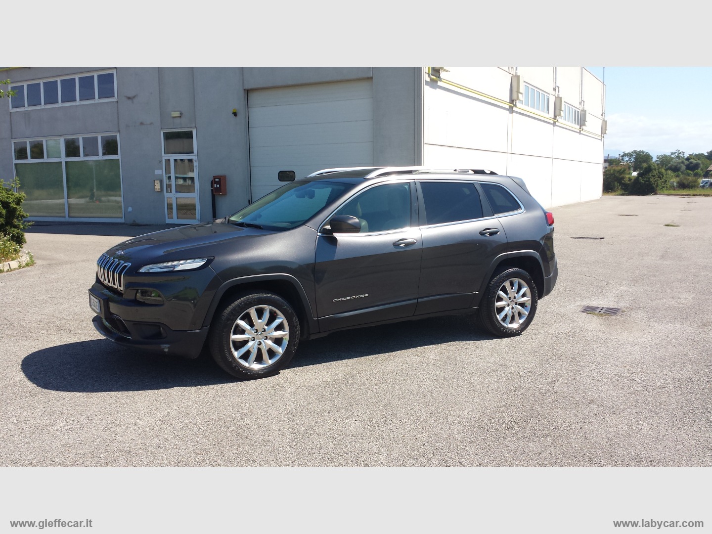 Cherokee 2.2 M-JET II 4WD Limited - immagine 2