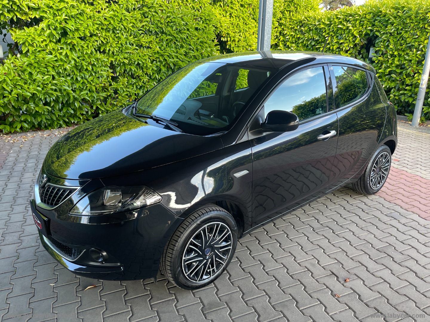 Ypsilon 1.0 FireFly 5p.S&S Hybryd Gold - immagine 2
