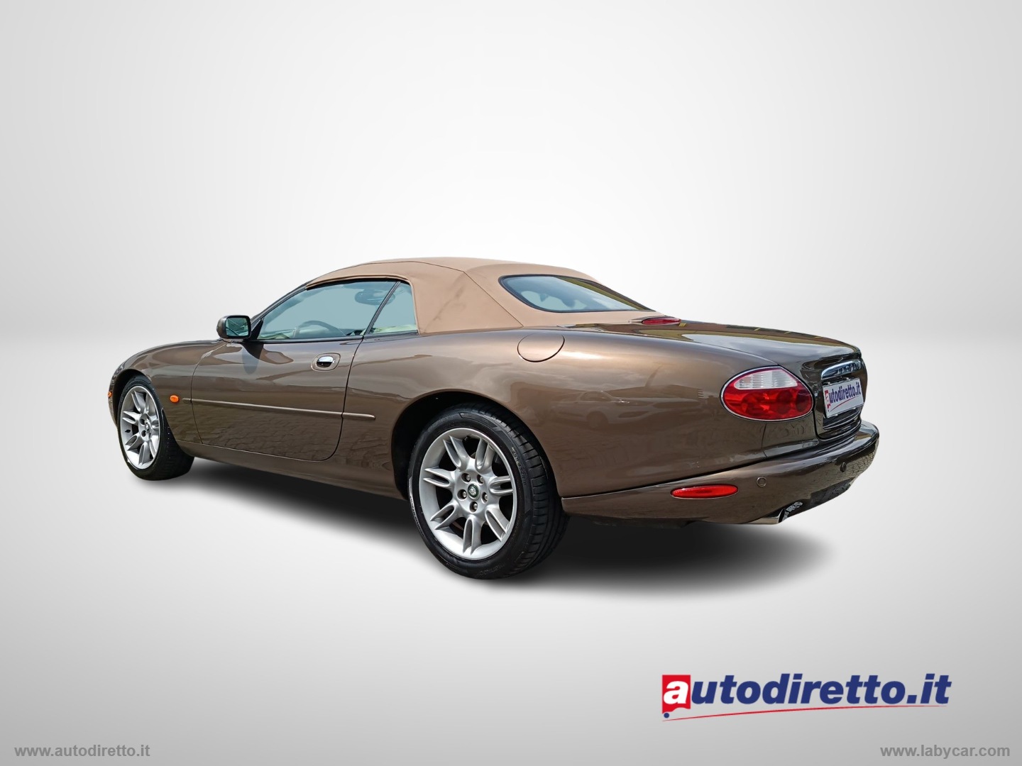 XK8 4.0 Convertibile - immagine 2