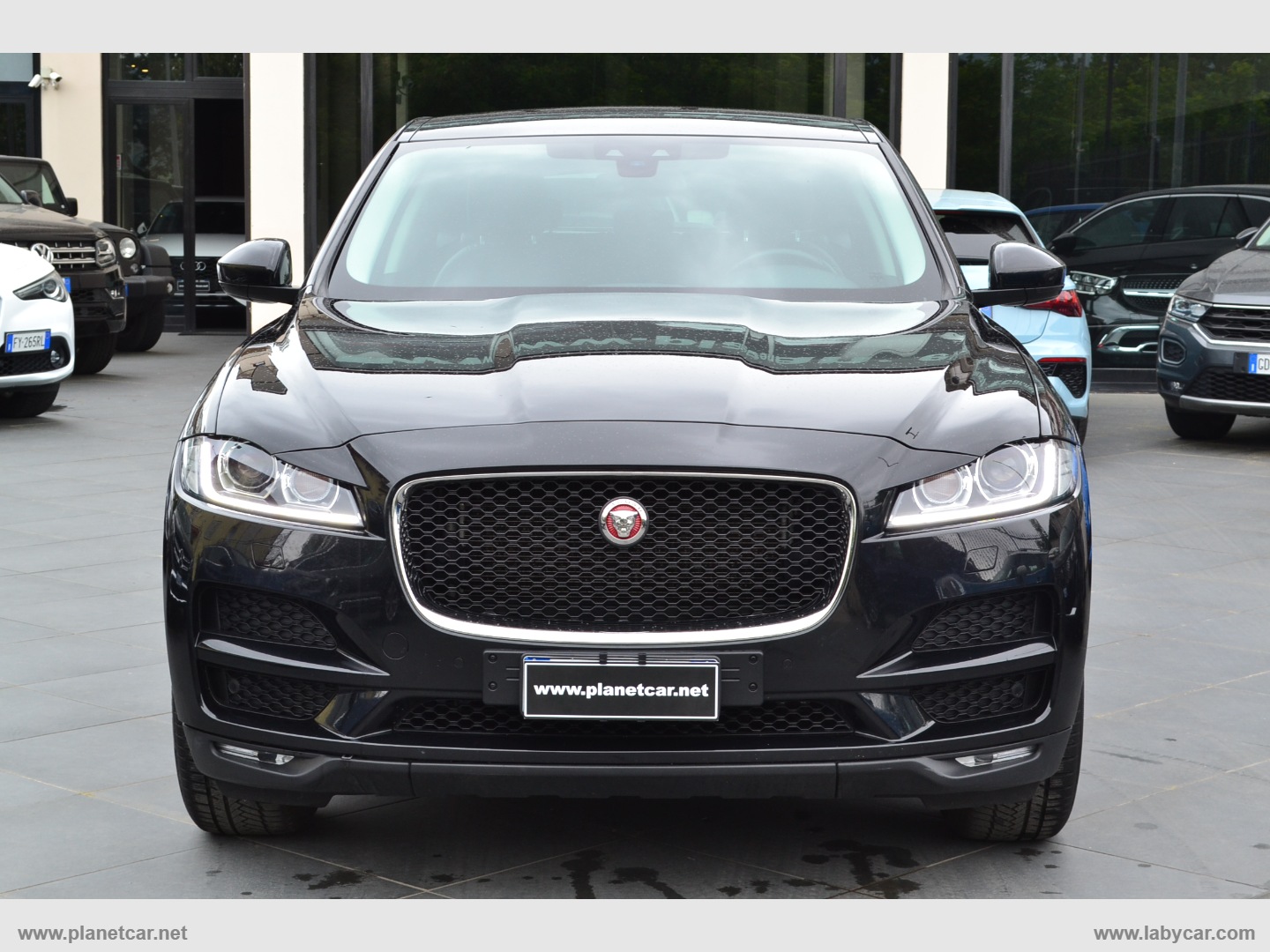 F-Pace 2.0 D 180 CV AWD aut. Prestige - immagine 2