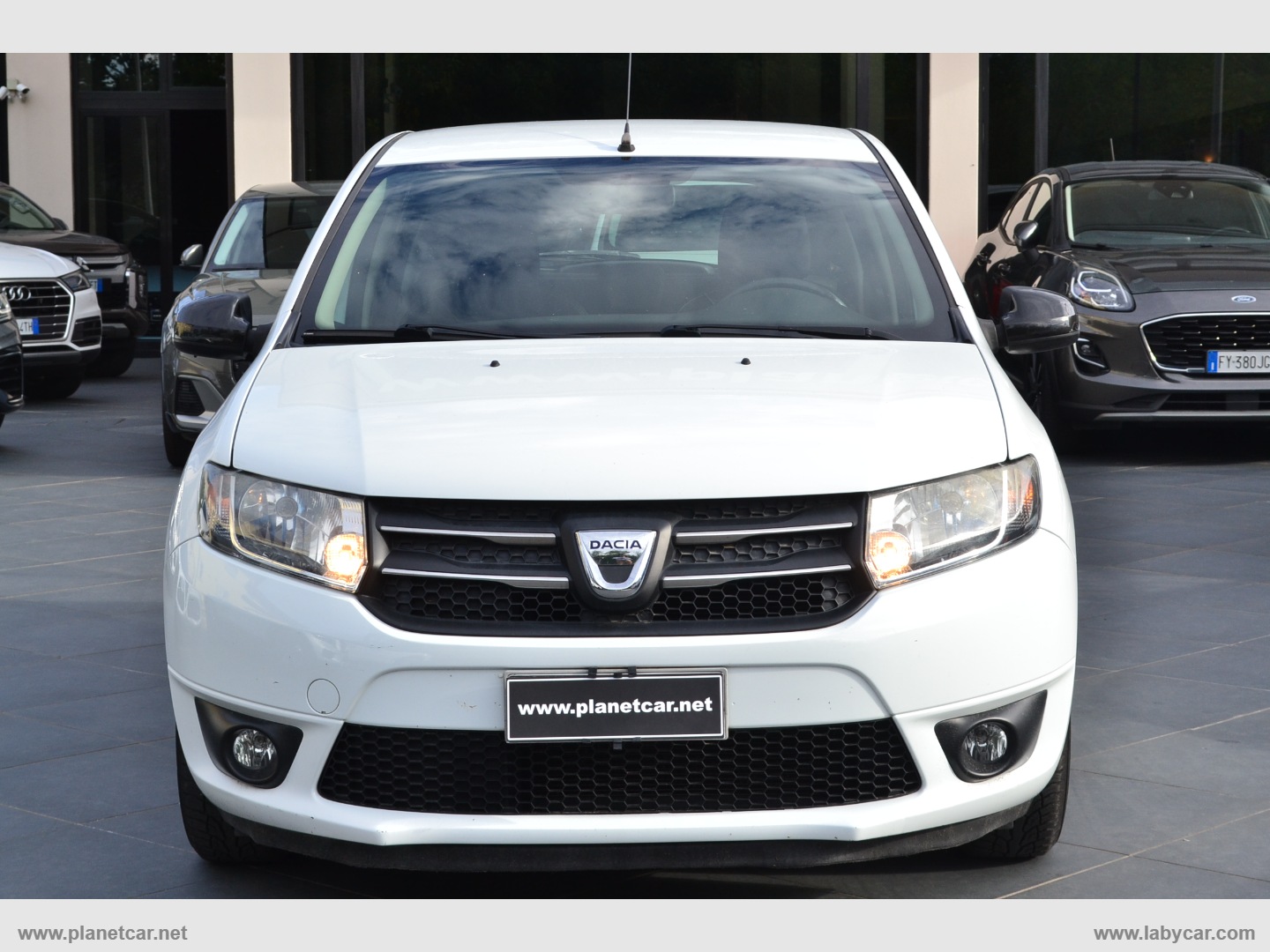Sandero 1.2 GPL 75 CV Extra - immagine 2