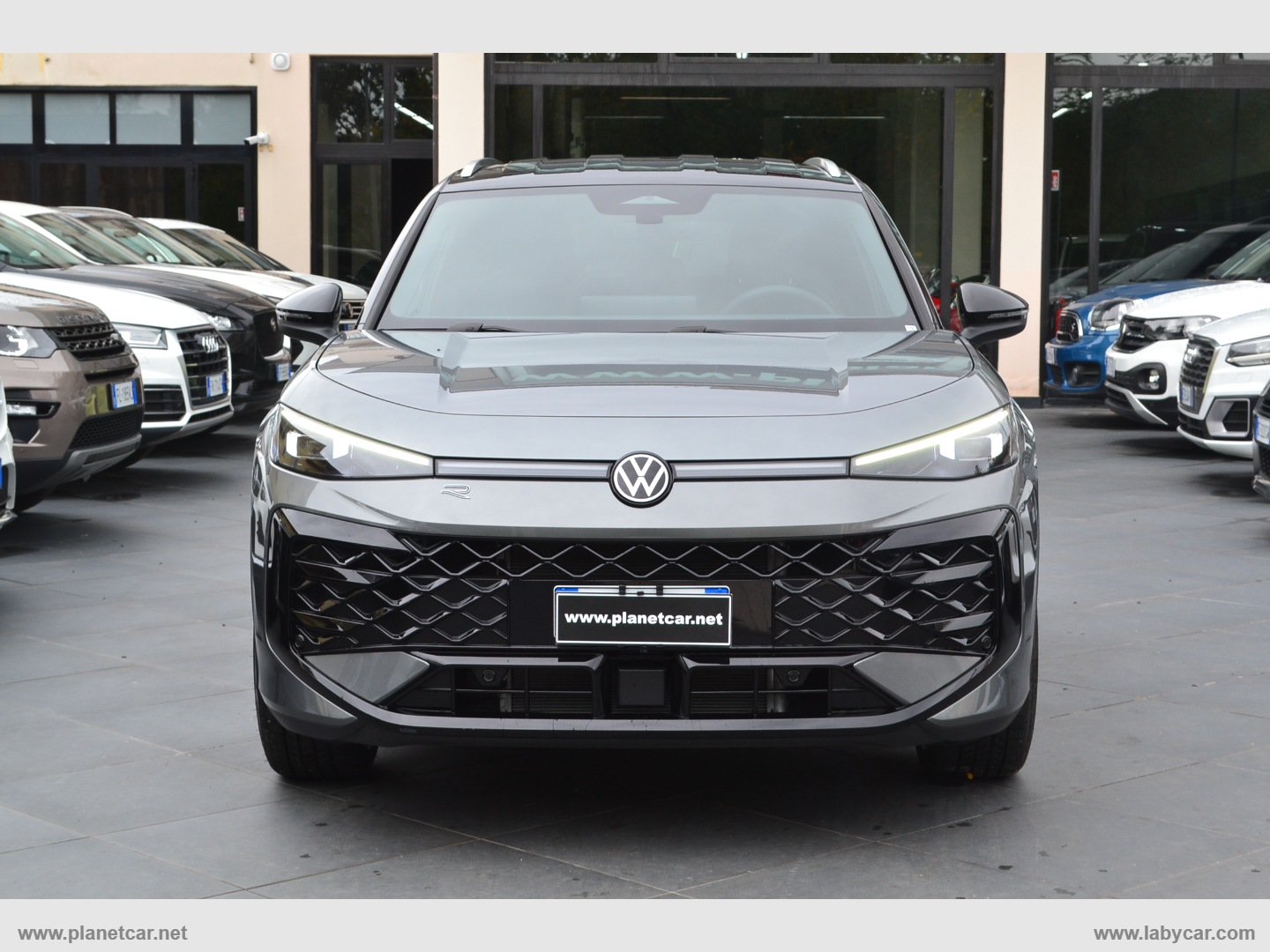 T-Roc 1.5 eTSI ACT 150 CV DSG R-Line - immagine 2
