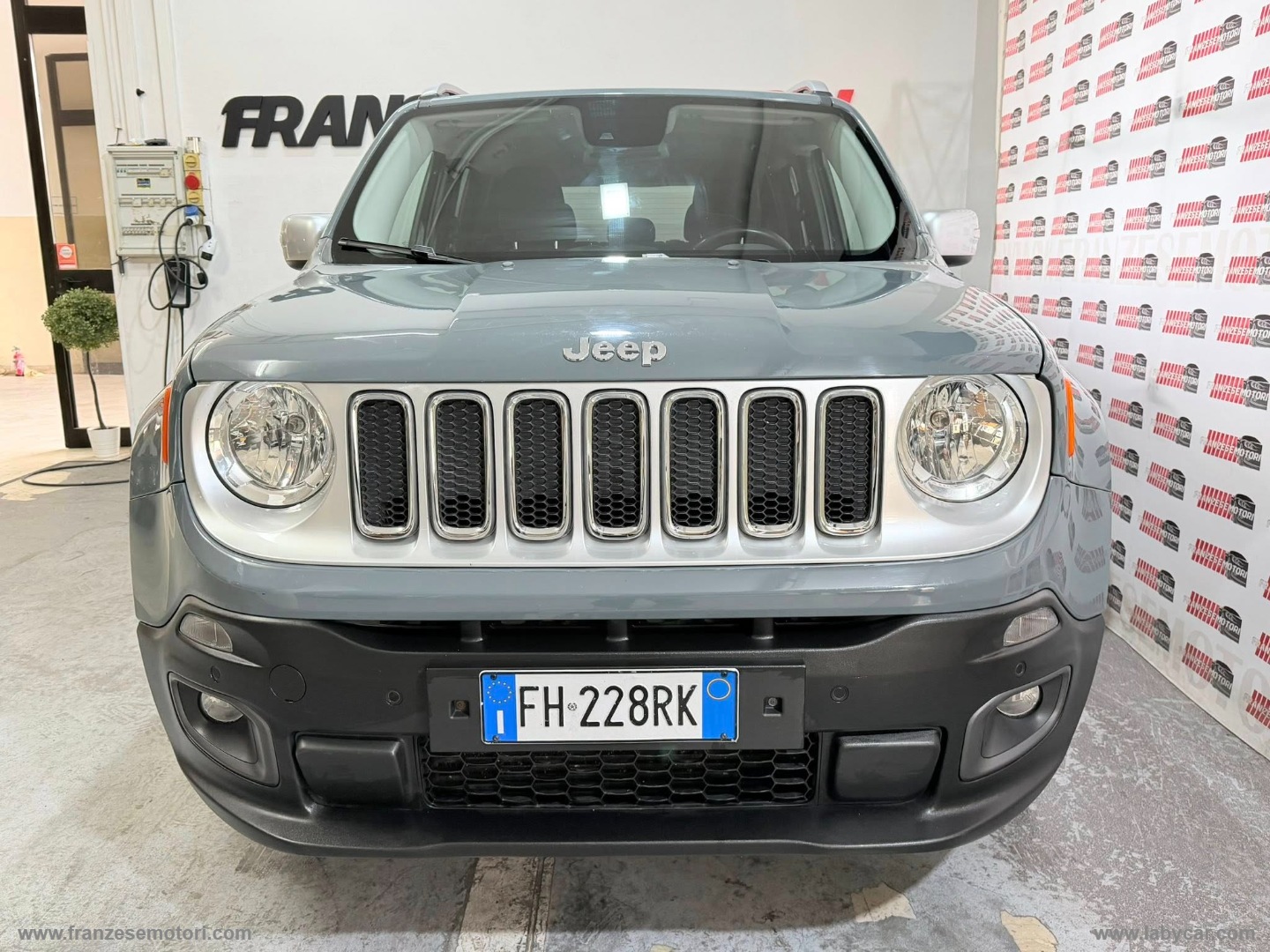 Renegade 1.6 Mjt 120CV Limited KM CERTIFICATI - BUONE CONDIZIONI - immagine 2