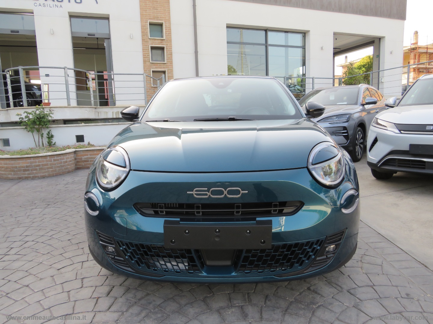 600 Hybrid 110 CV DCT MHEV - immagine 2