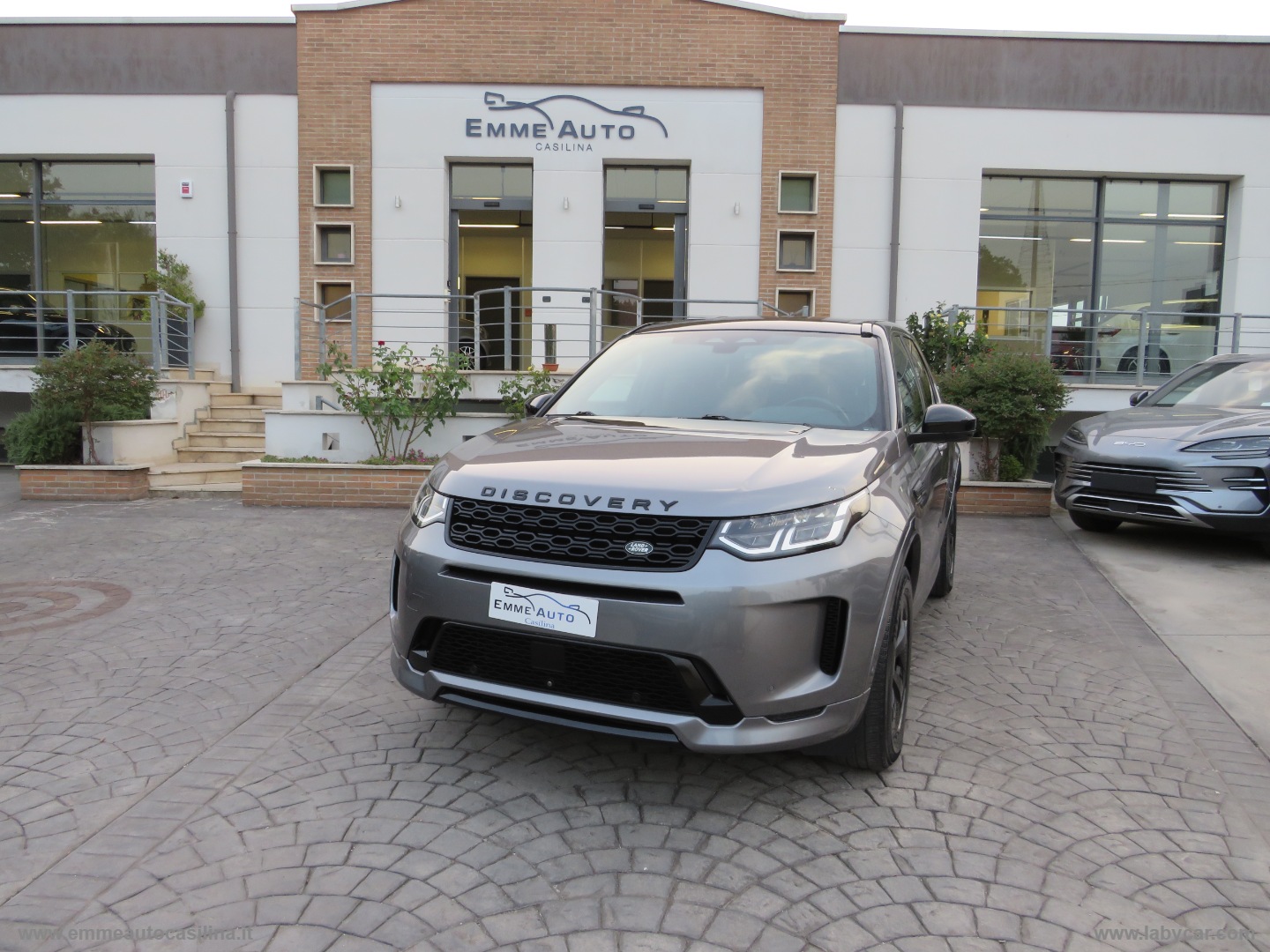 Discovery Sport 2.0 TD4 163 CV R-Dyn. - immagine 2