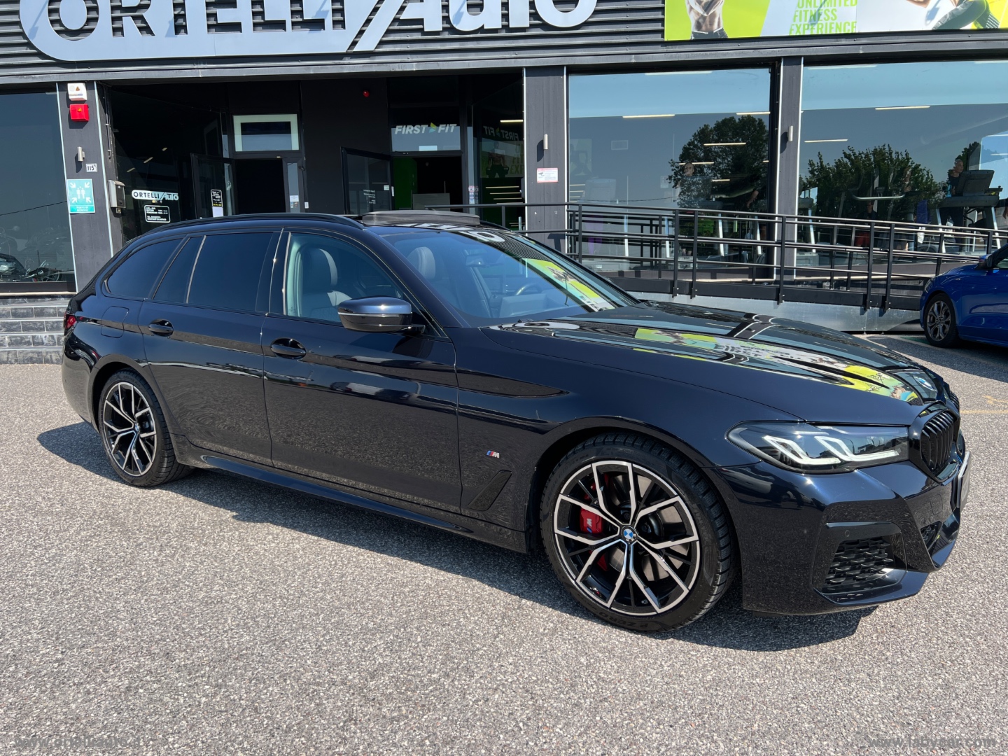 530d 48V xDrive Touring Msport M SHADOW LINE+TETTO APR. - immagine 2