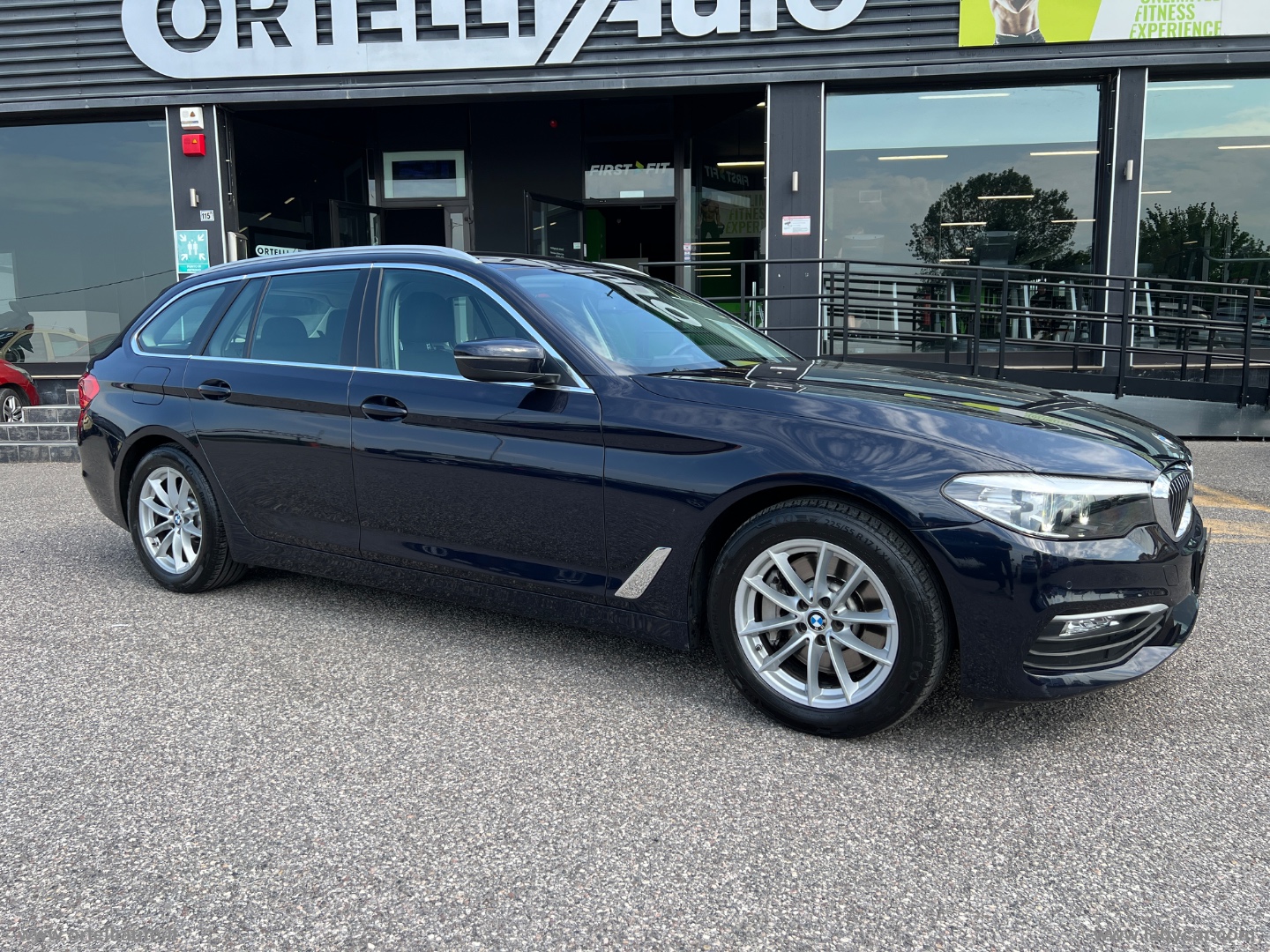 530d xDrive Touring Business - immagine 2
