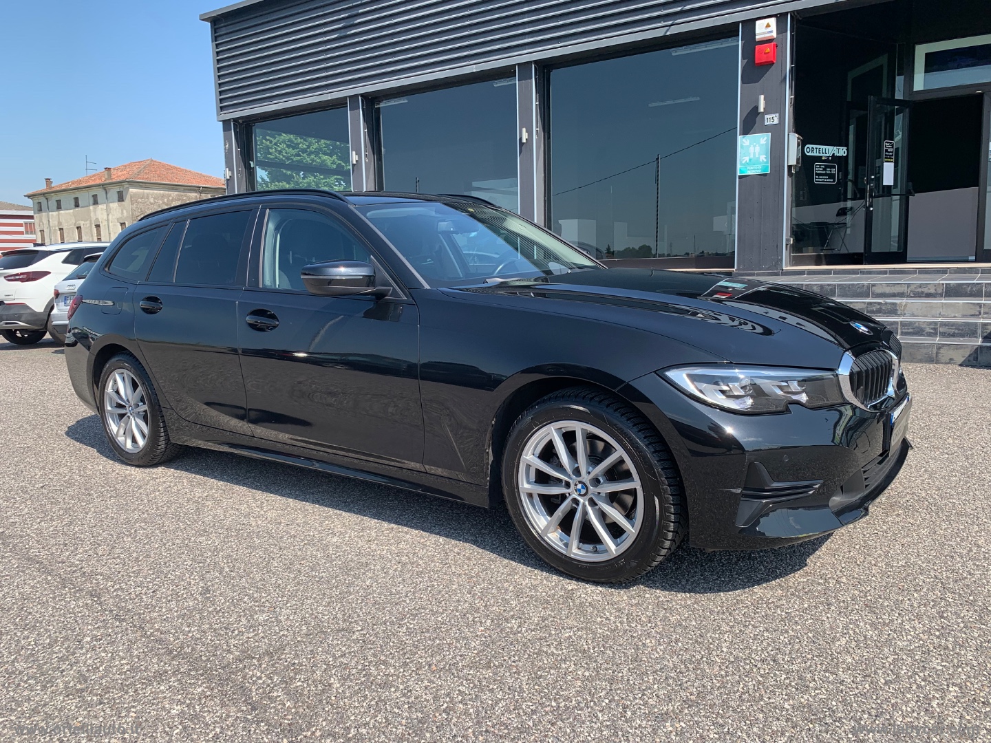 318d 48V Touring Business Advantage - immagine 2