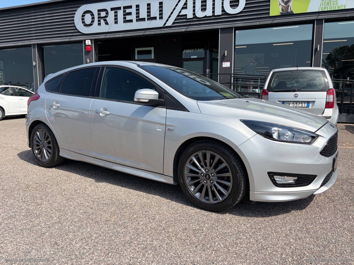 Focus 1.5 EcoBlue 120CV 5p. ST Line - immagine 2