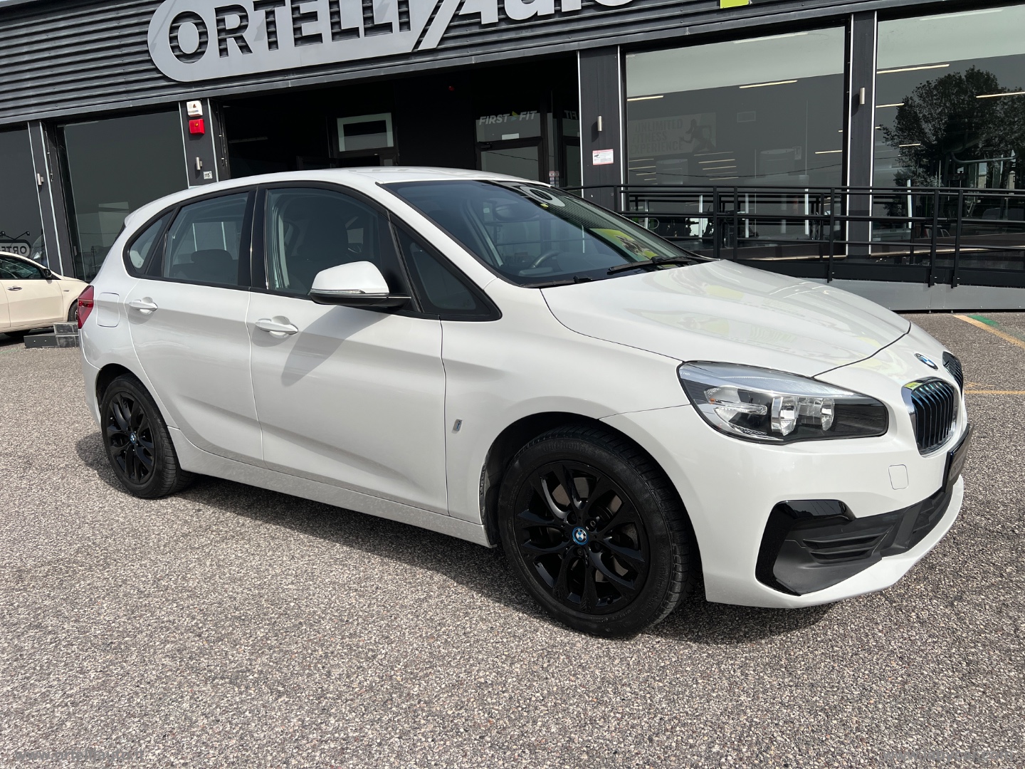225xe Active Tourer iPerf.Advantage aut. - immagine 2