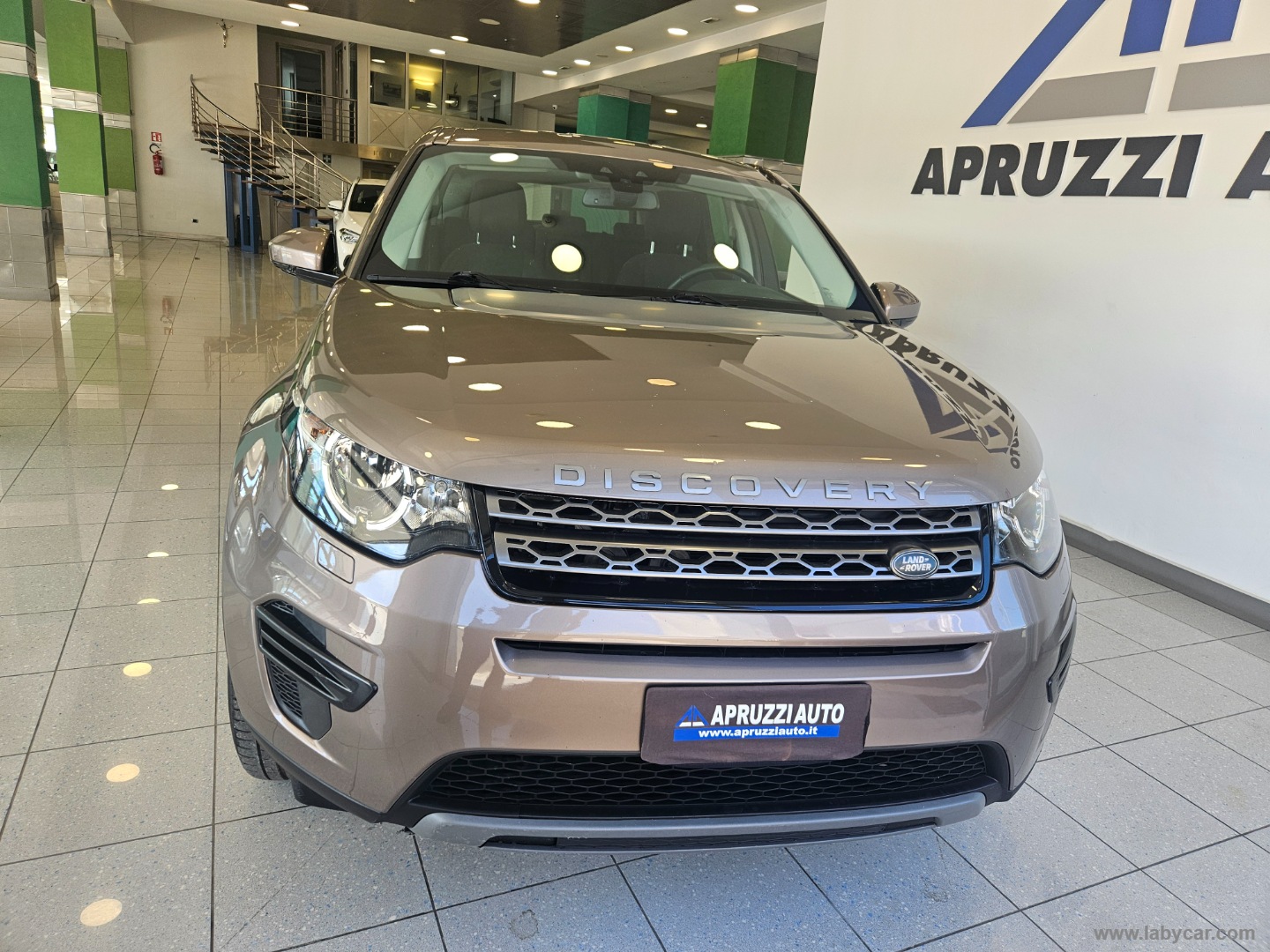 Discovery Sport 2.0 TD4 180 CV SE - immagine 2