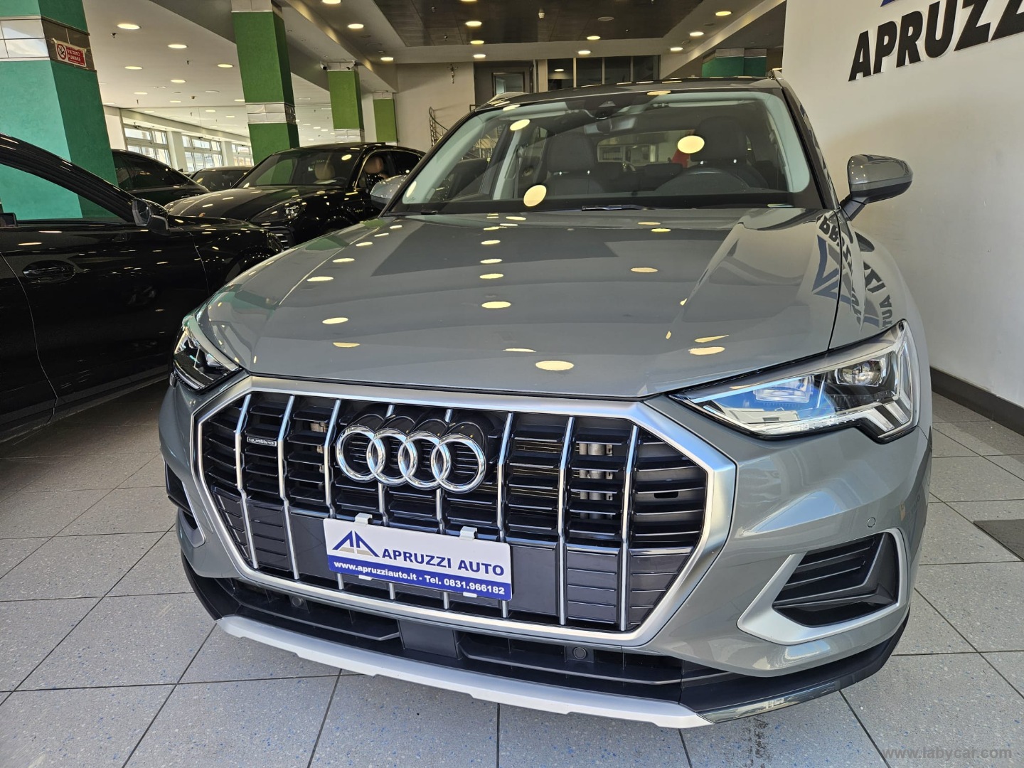 Q3 40 TDI quattro S tr. Business Adv. - immagine 2
