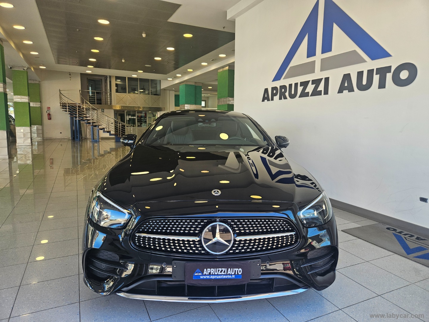E 300 d Auto 4Matic Mild hybr. Prem. Pl. - immagine 2