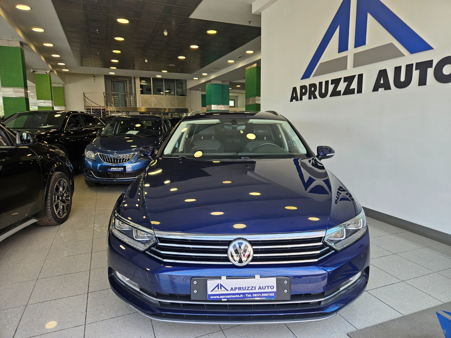 Passat 2.0 TDI DSG Business BlueMot Tech - immagine 2