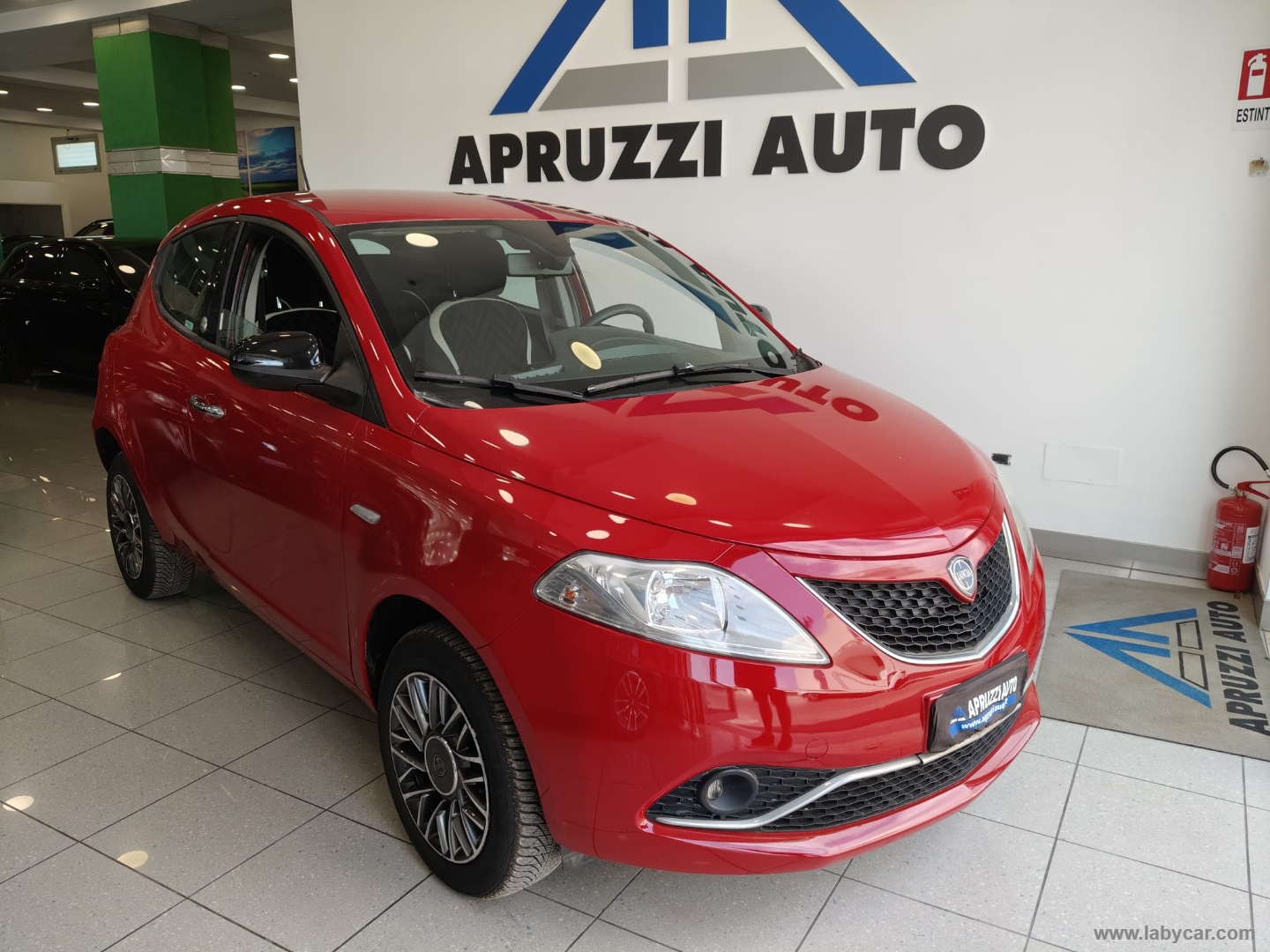Ypsilon 0.9 TwinAir 5p. Met.Eco. Gold - immagine 2